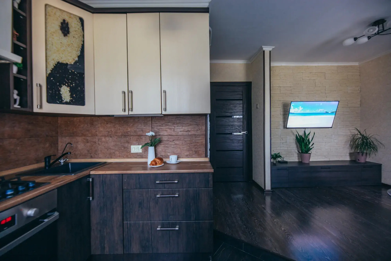 Апартаменты на Набережной Трибуца