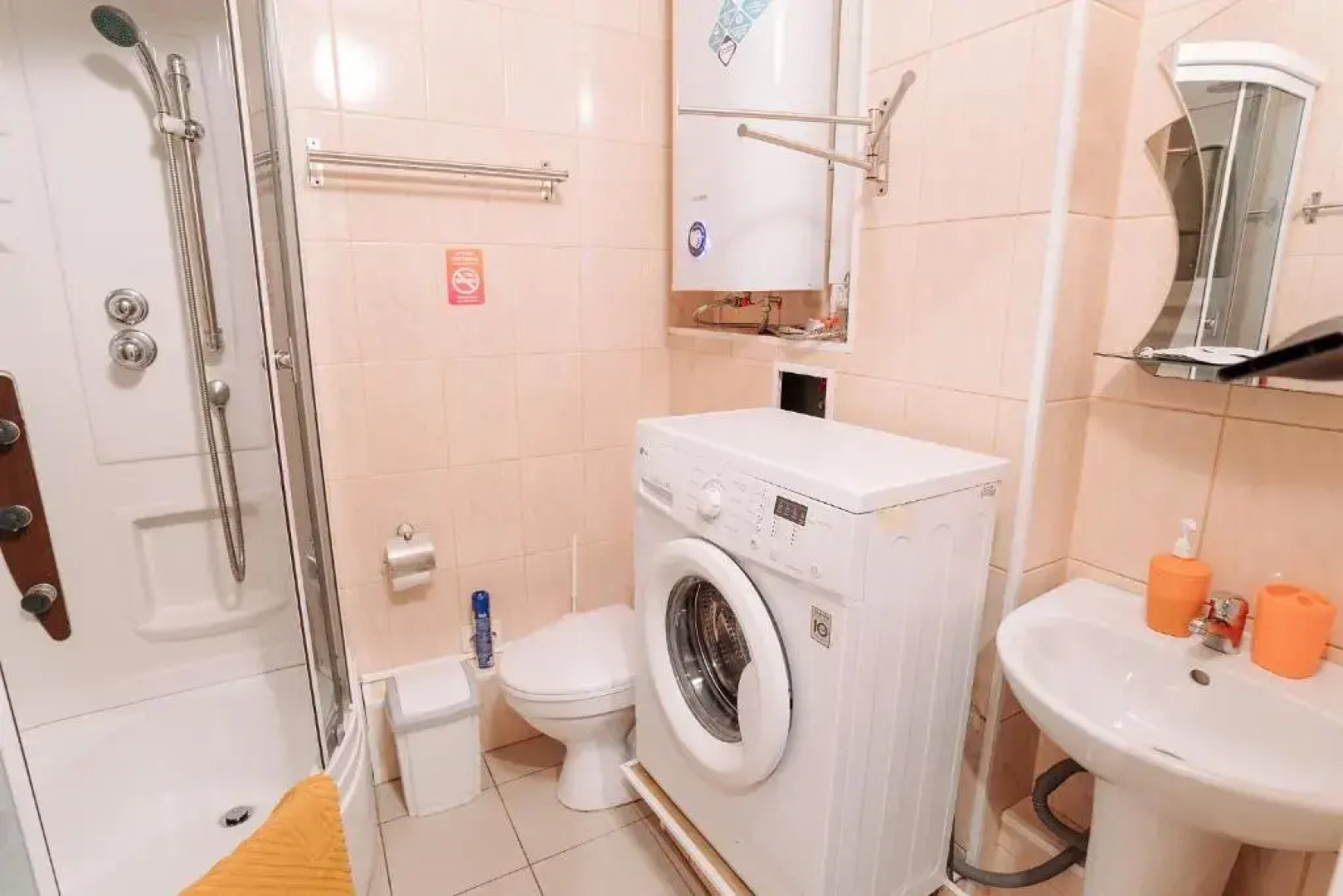 Апартаменты 9 ночей Ленина 15 №2