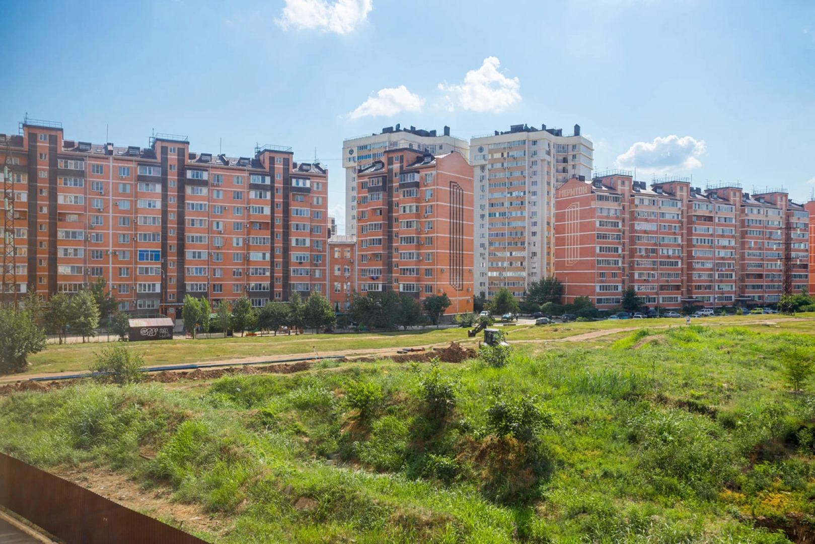 Квартира на Домбайской 10