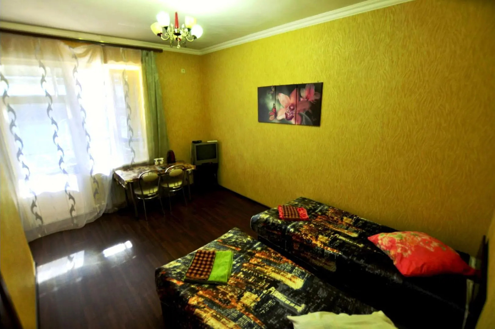 Отель Парамон