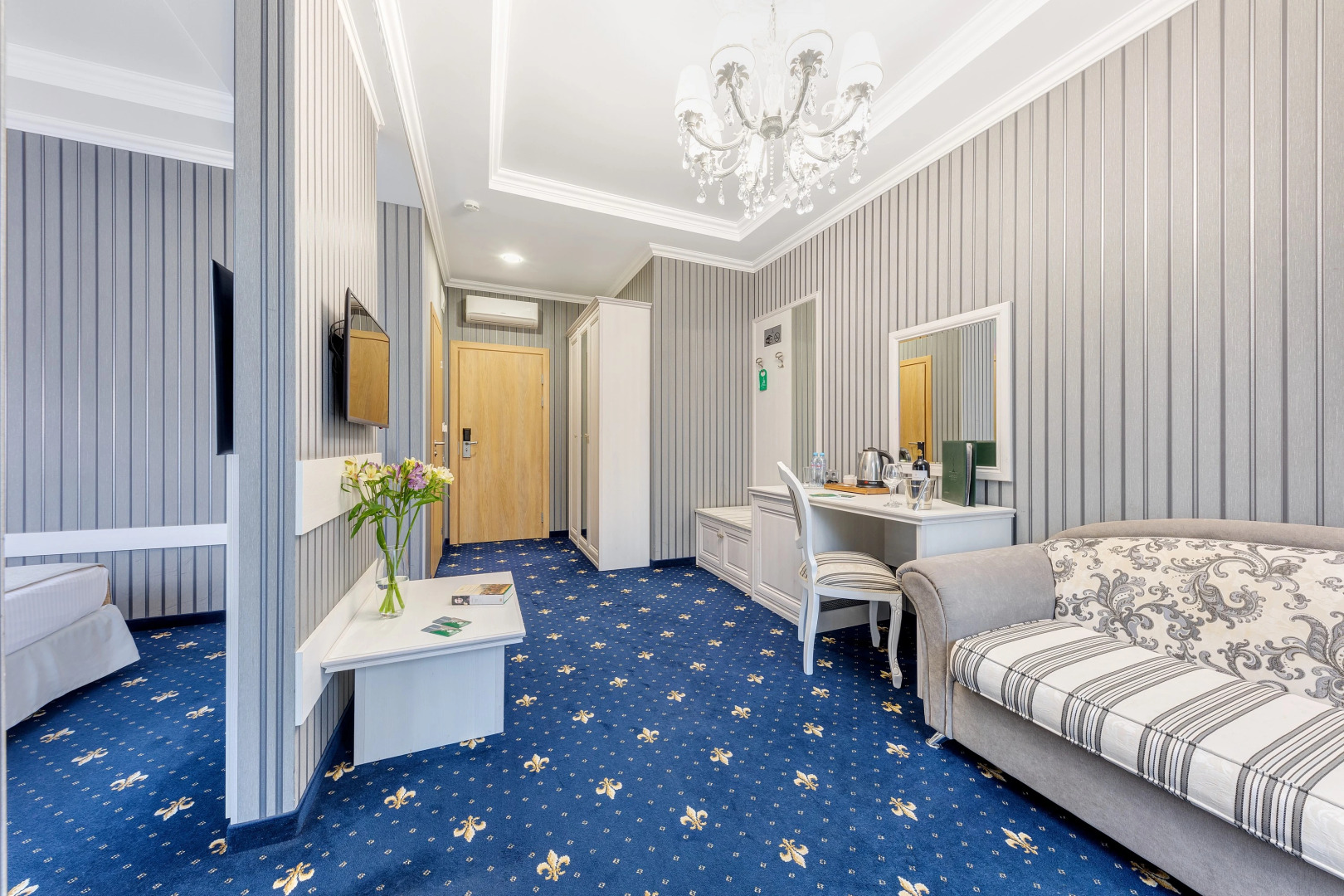 Отель Лермонт