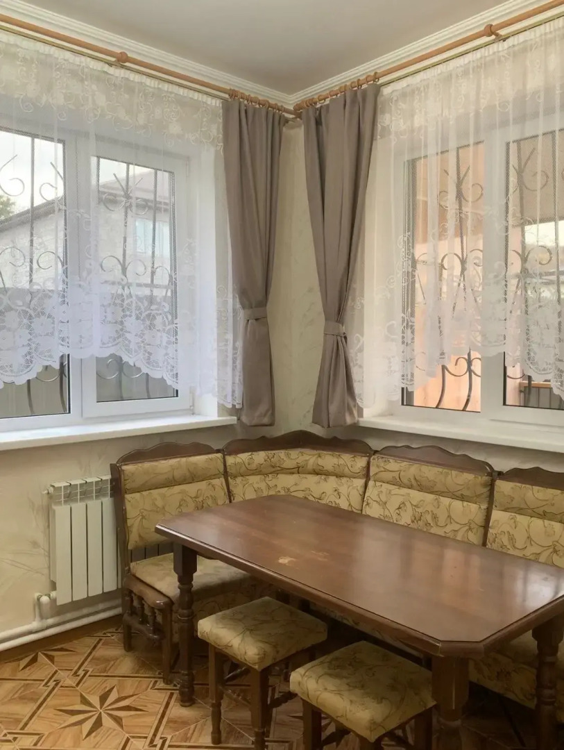 Частный Дом Двухэтажный с Бассейном