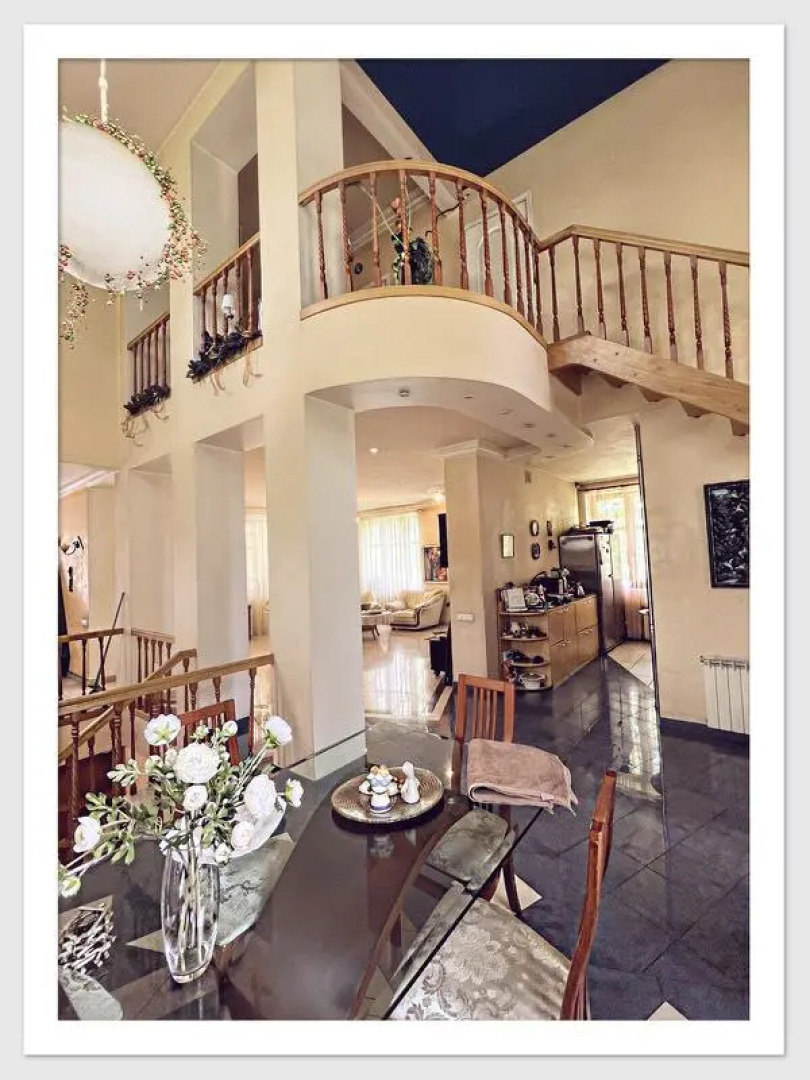 Частный дом Коттедж Красивый Дом