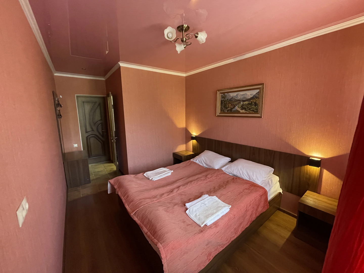 Гостевой дом Ёлка и Камин