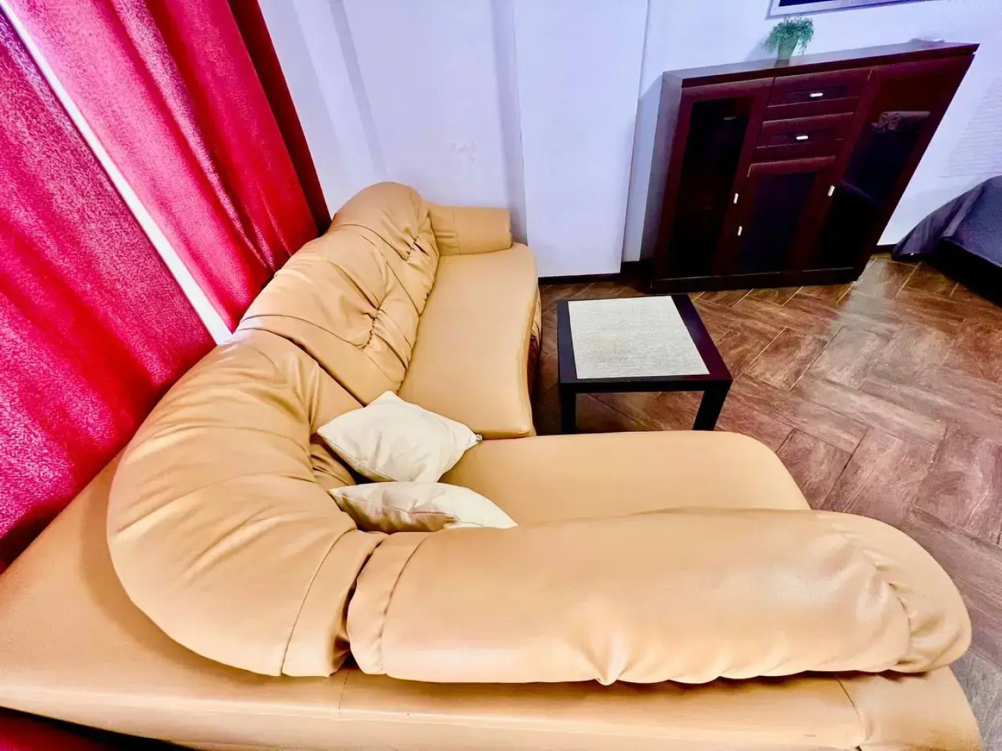 Апартаменты Центр восток отличная на Одесская 44к1