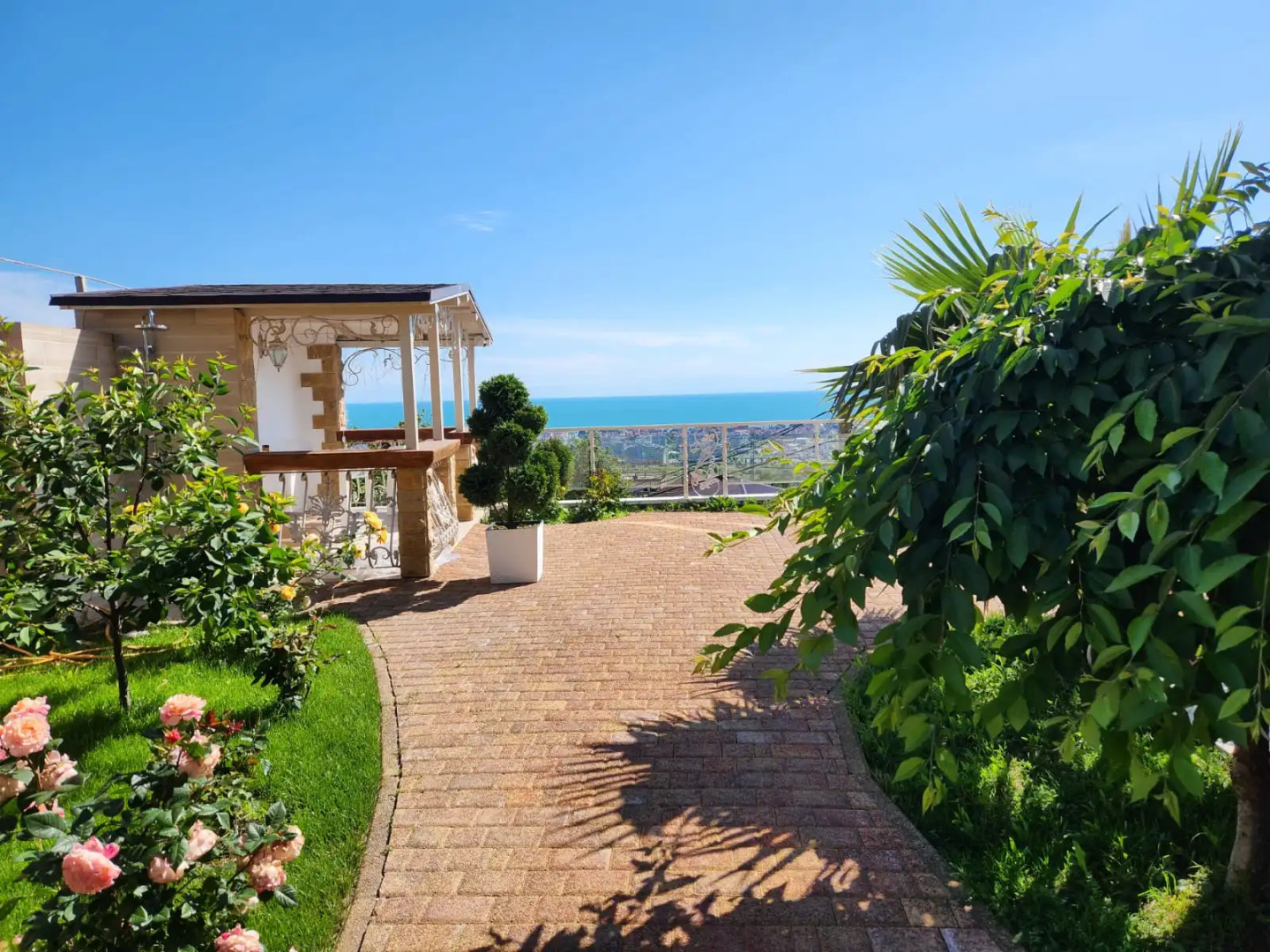 Апартаменты в Сириусе с видом на море и Олимпийский парк