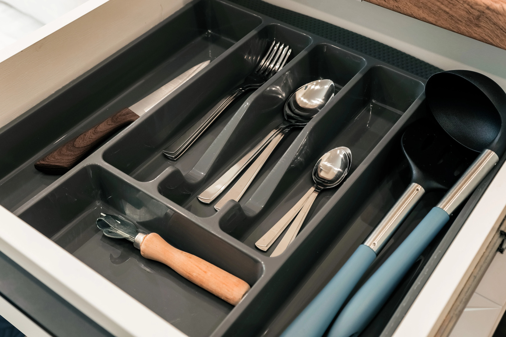 Апартаменты Санторини возле Аэропорта на 2 Гостей