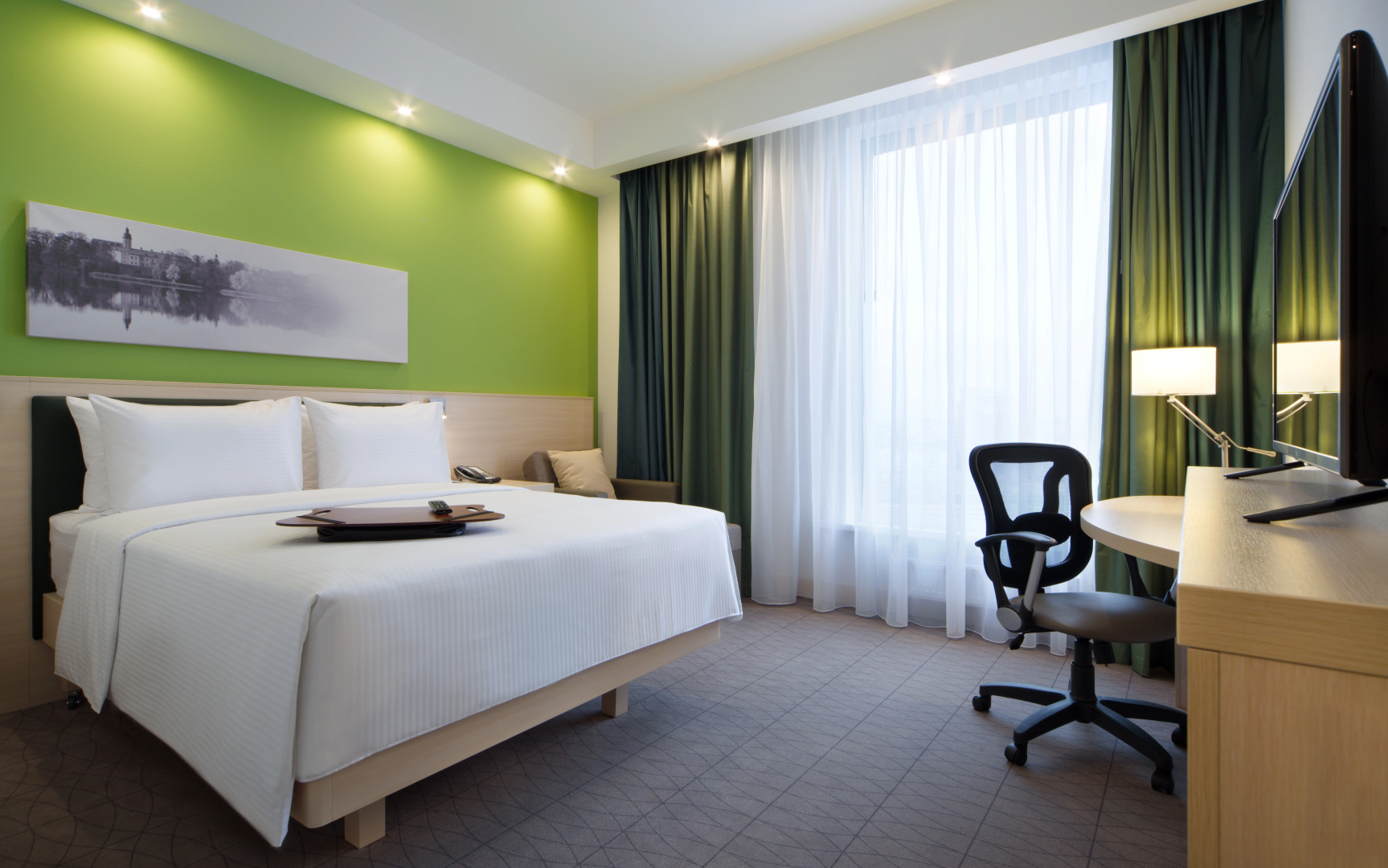 Отель Hampton by Hilton Minsk City Center