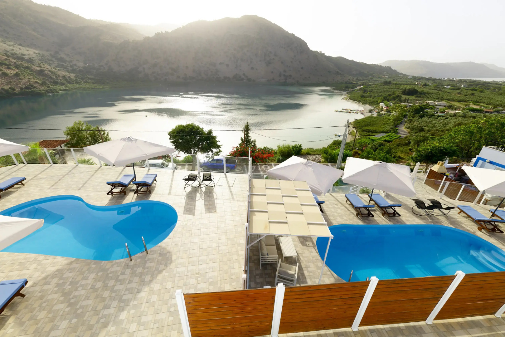 Отель Lake View Suites