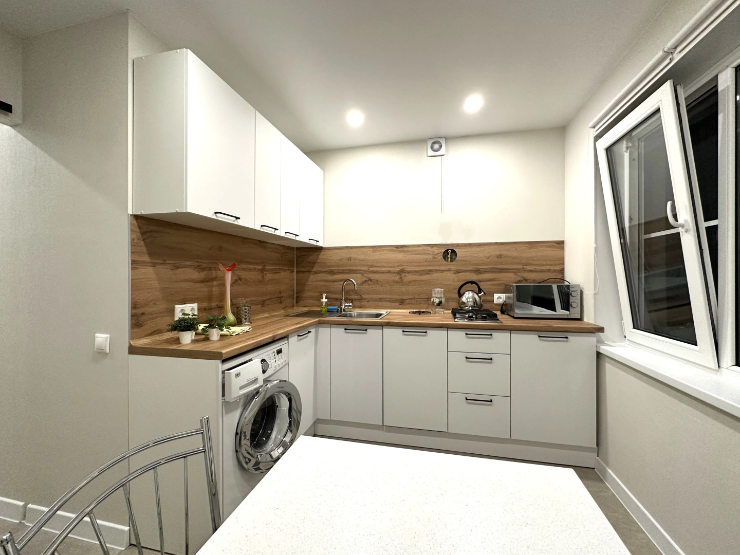 Квартира Цвет Моря Улица Роз 2-Комнатная