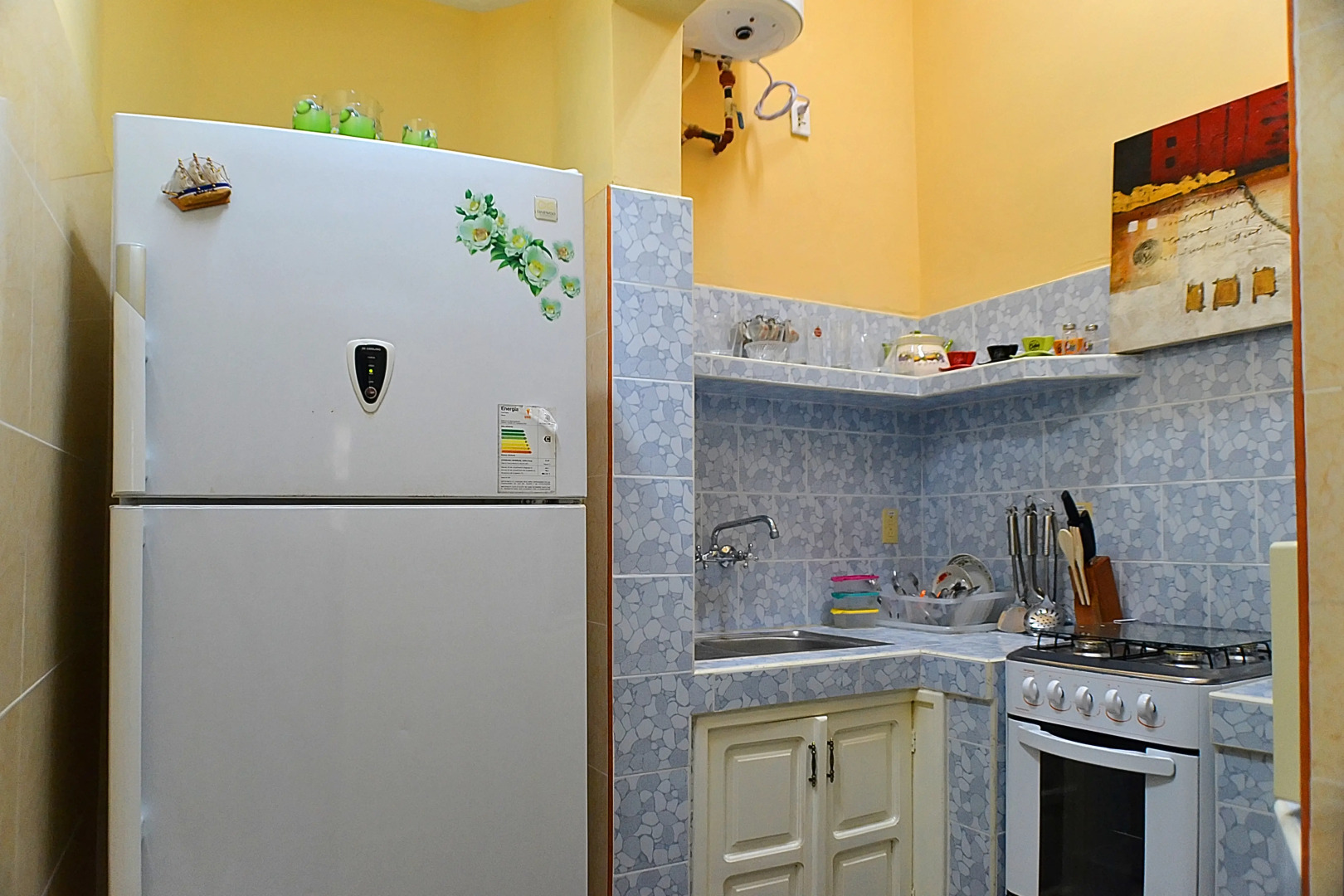 Мини-Отель Hostal Yakelyn