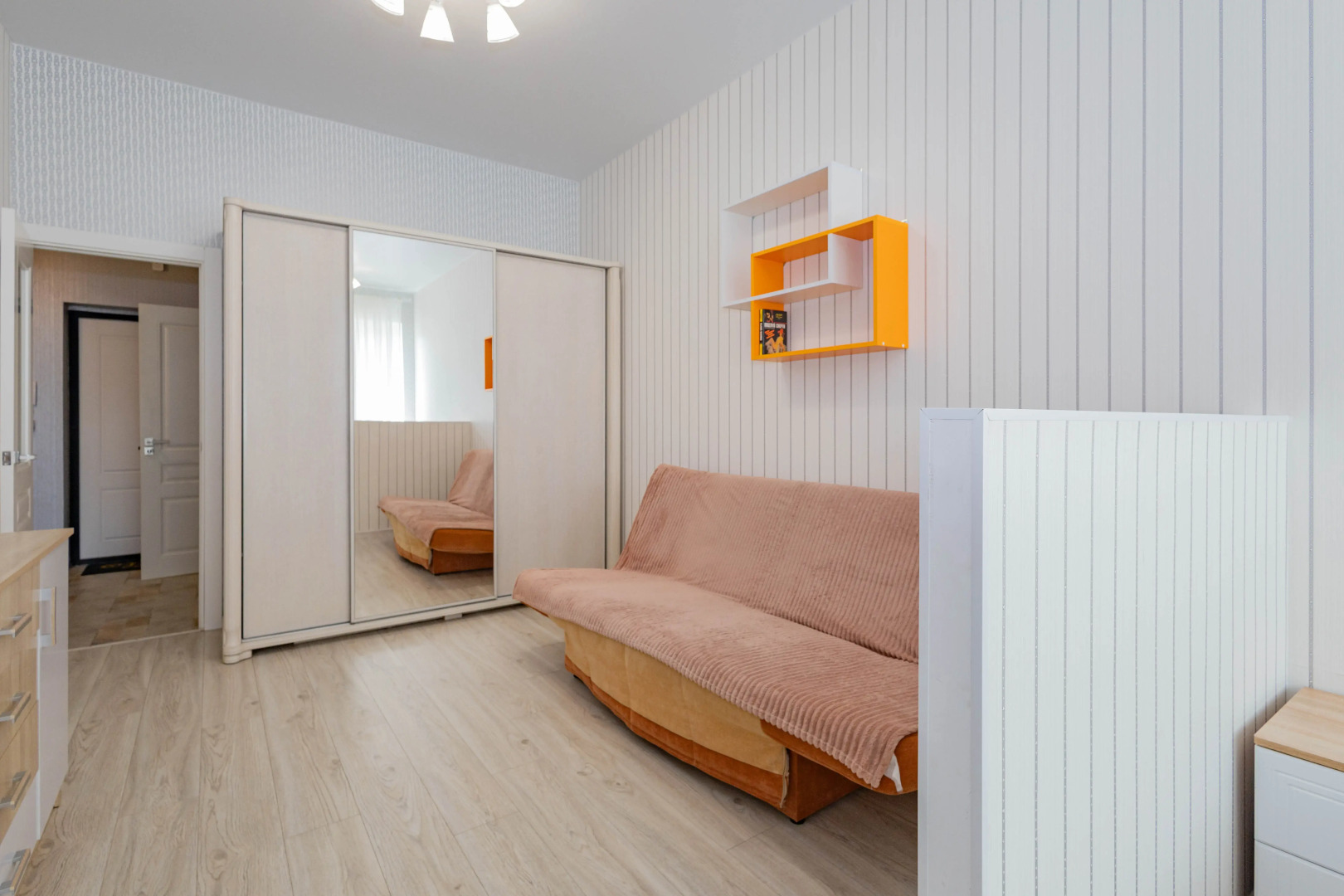 Апартаменты новые и комфортные возле красивого озера