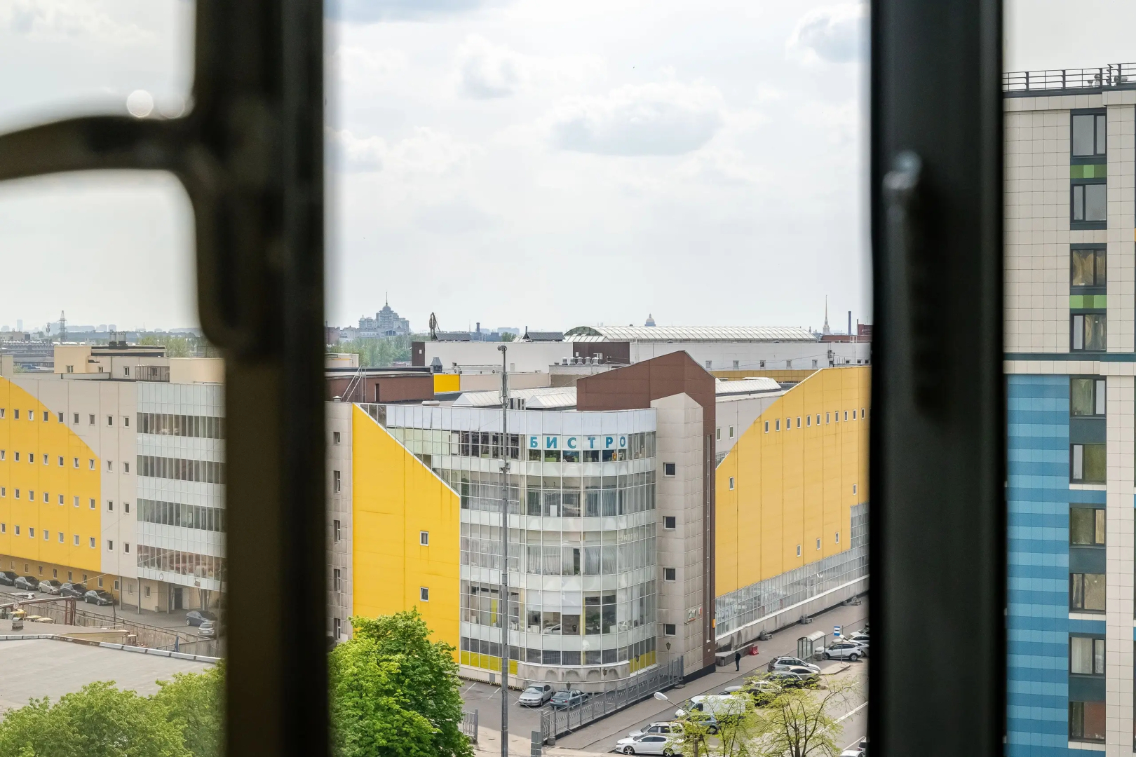 Апартаменты Emerald  Lesnaya Station