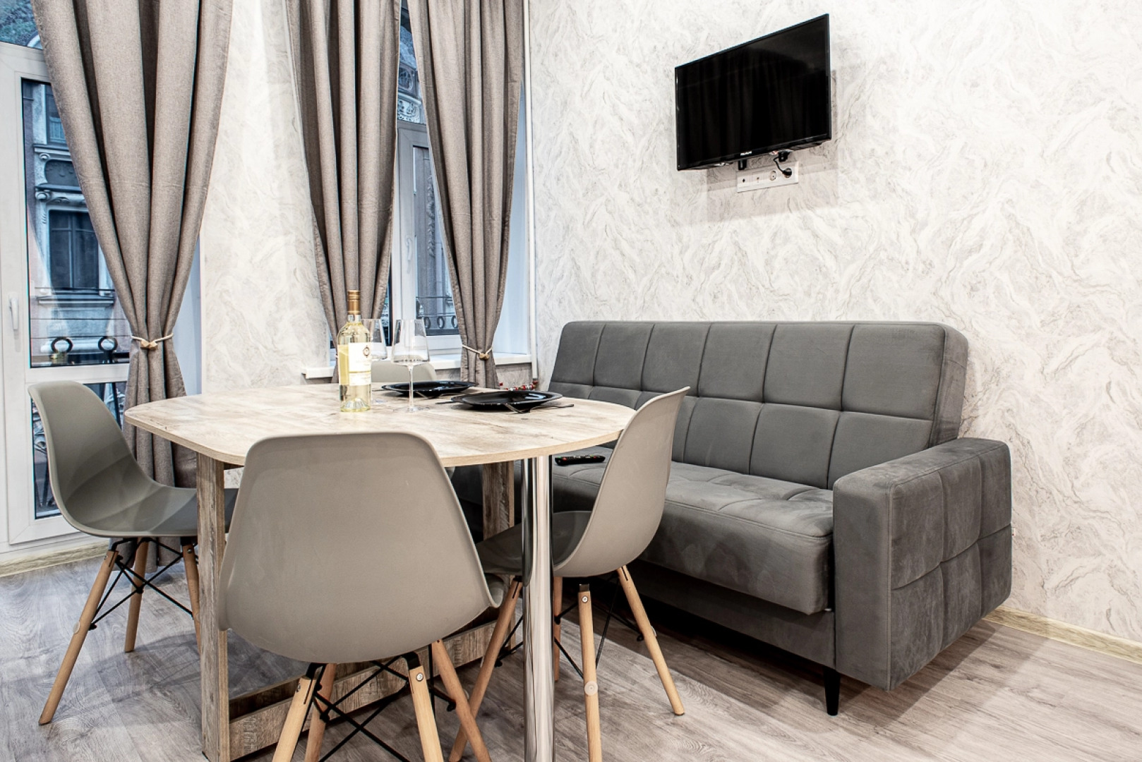 Квартира Стильная Студия с Балконом