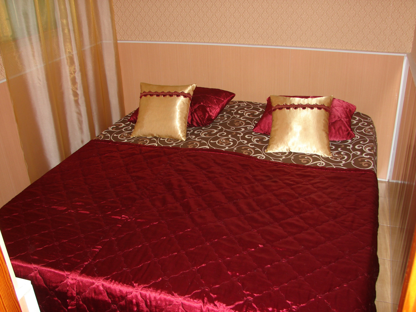 Солнечный дворик