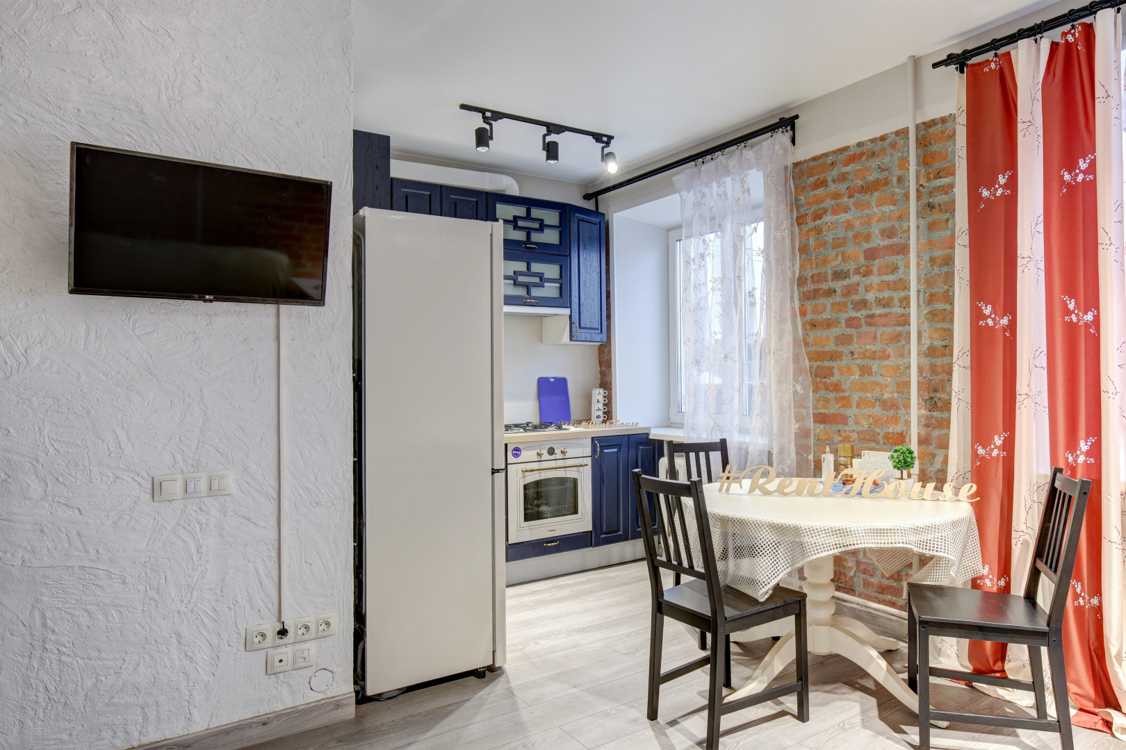 Апартаменты Ленина 10