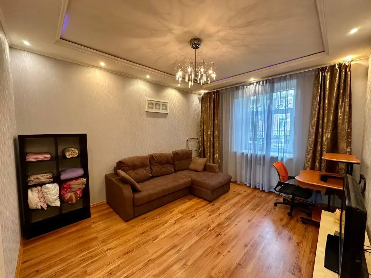 Квартира Большая в Центре Города с Парковочным Местом