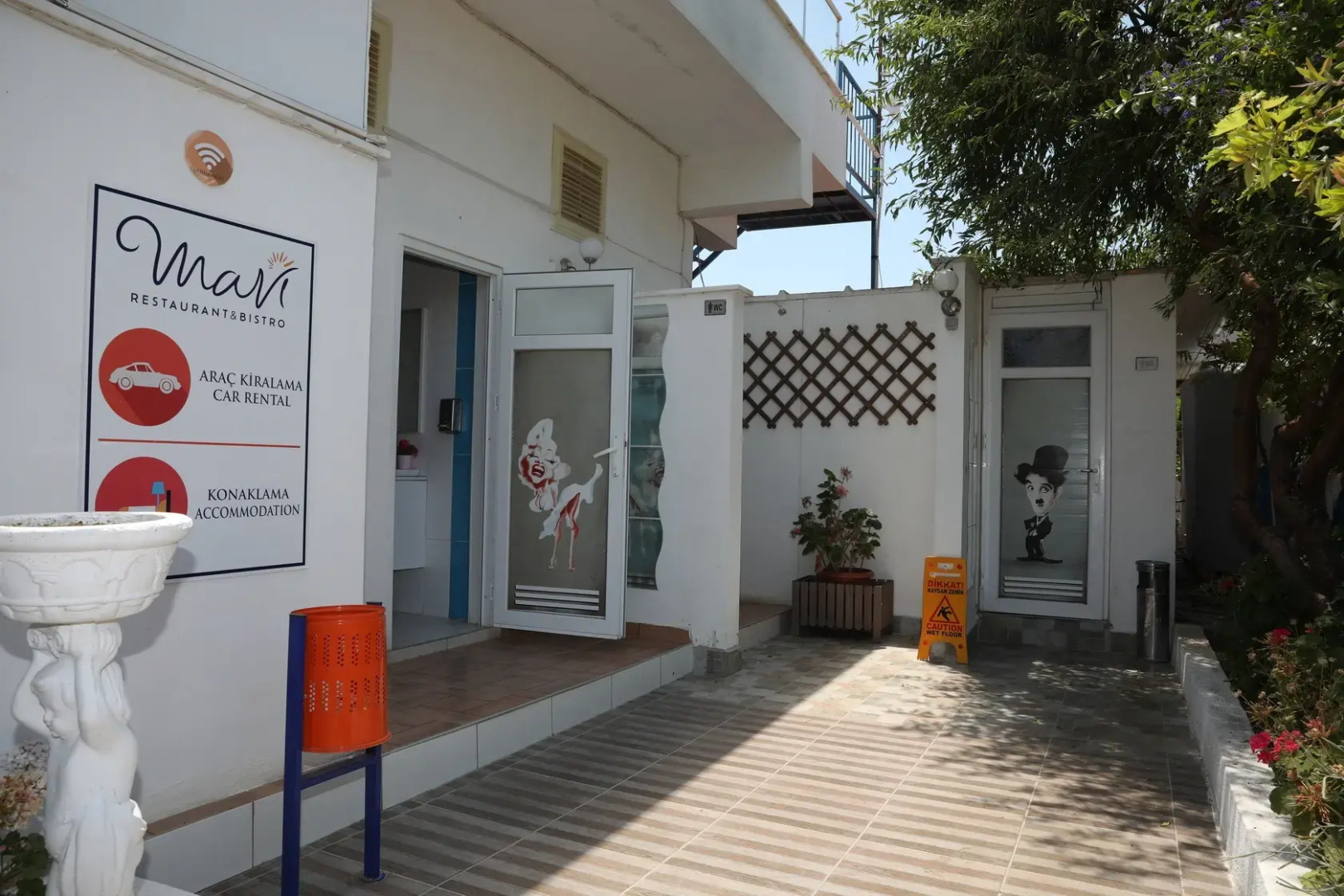 Апартаменты Mavi Restaurant & Apartments 1