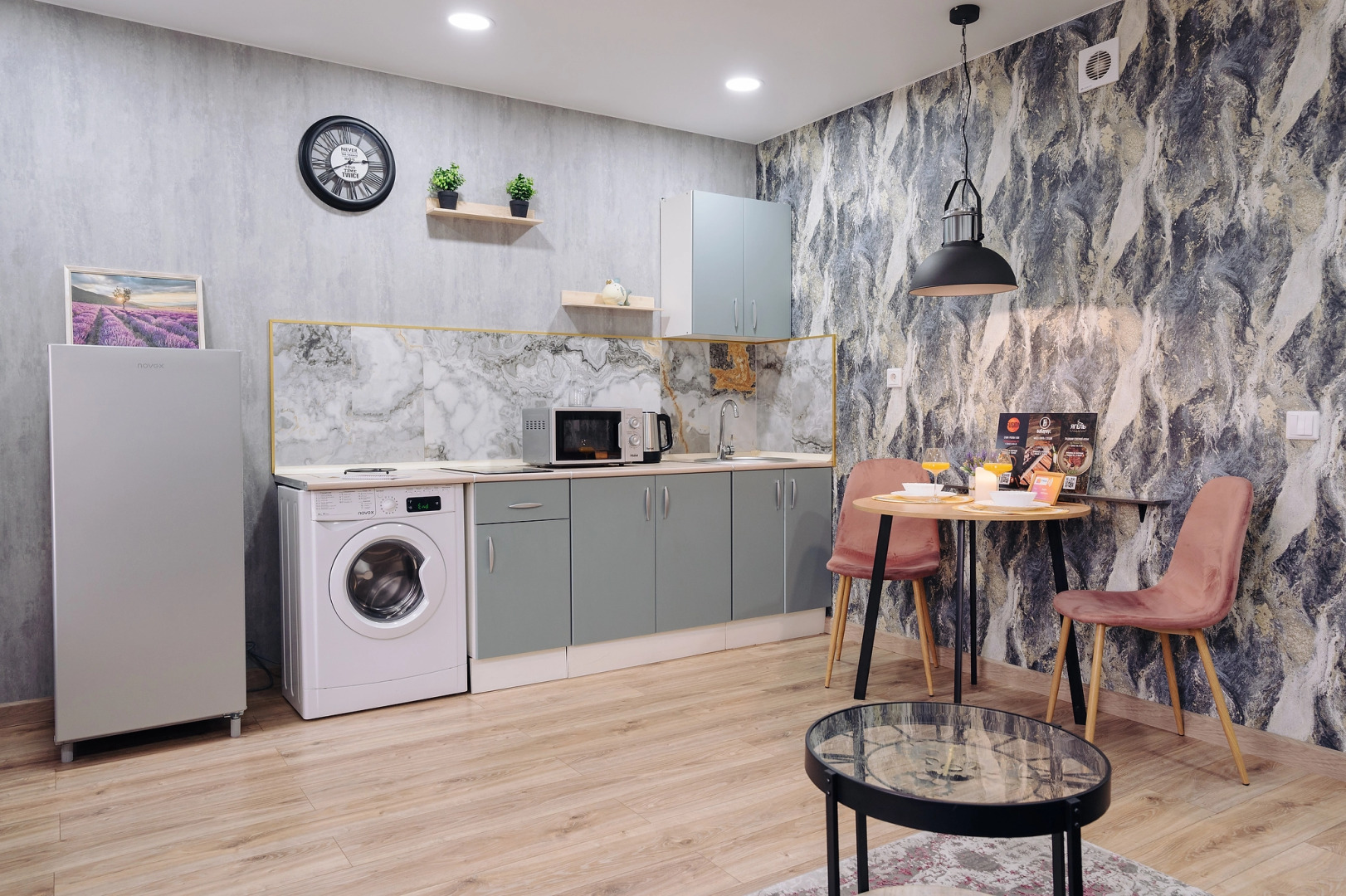 Апартаменты 9 ночей на Гражданской 3