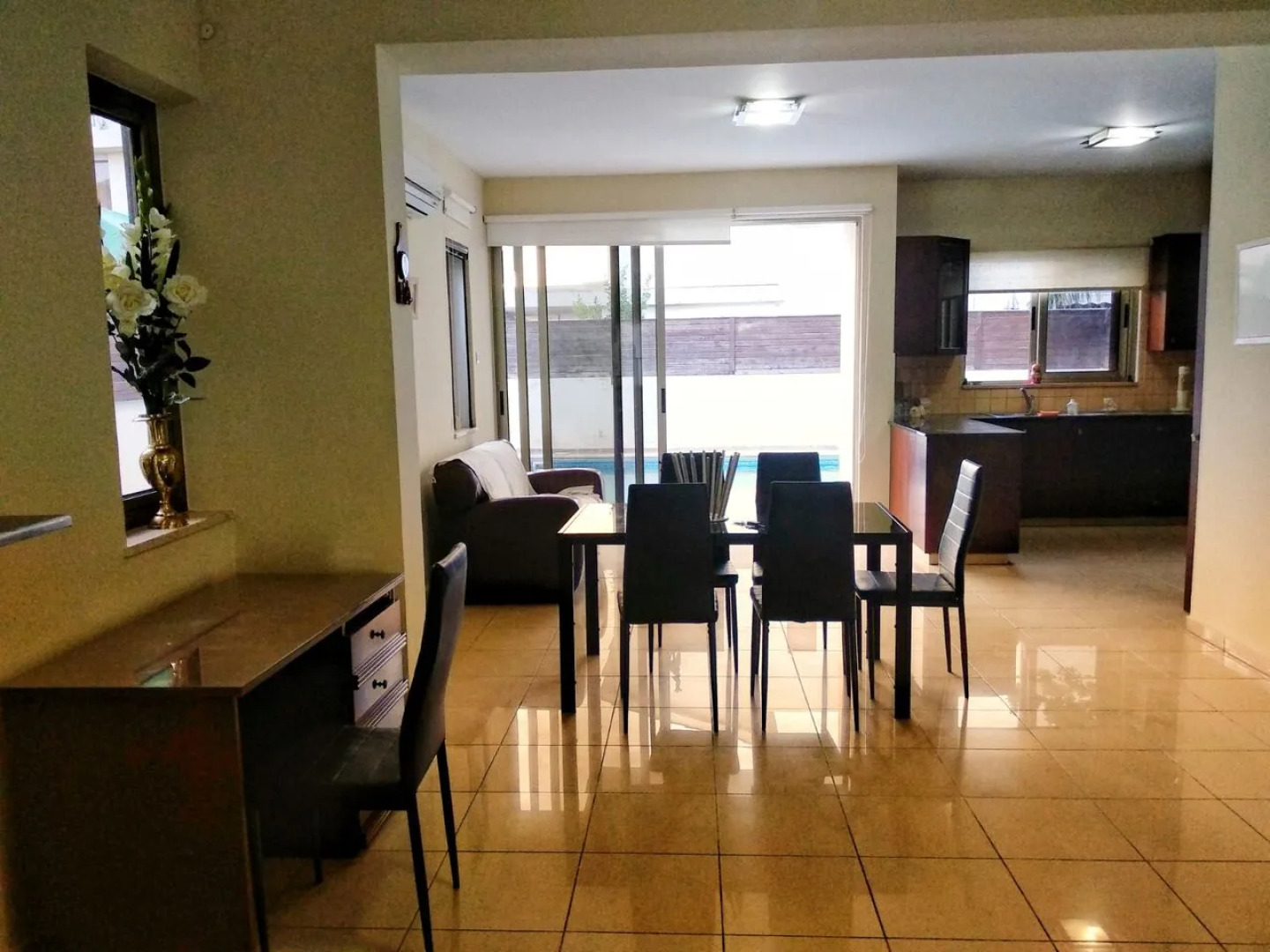 Вилла Ideal Holiday House