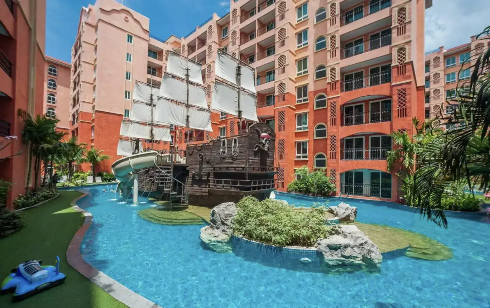 Апартаменты  Seven Seas 2 Bedroom - Spacious Two Bedroom Apartment In Jomtien Area