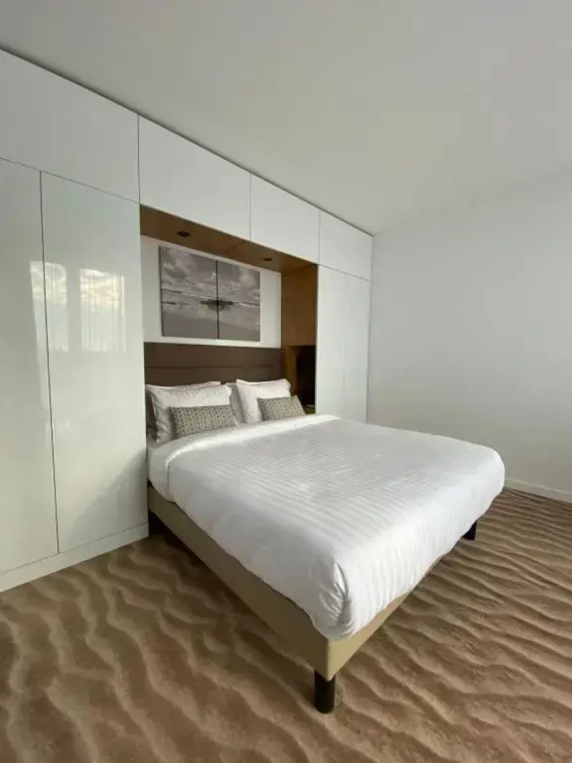 Апартаменты Улучшенные с Панорамным Окном Park House