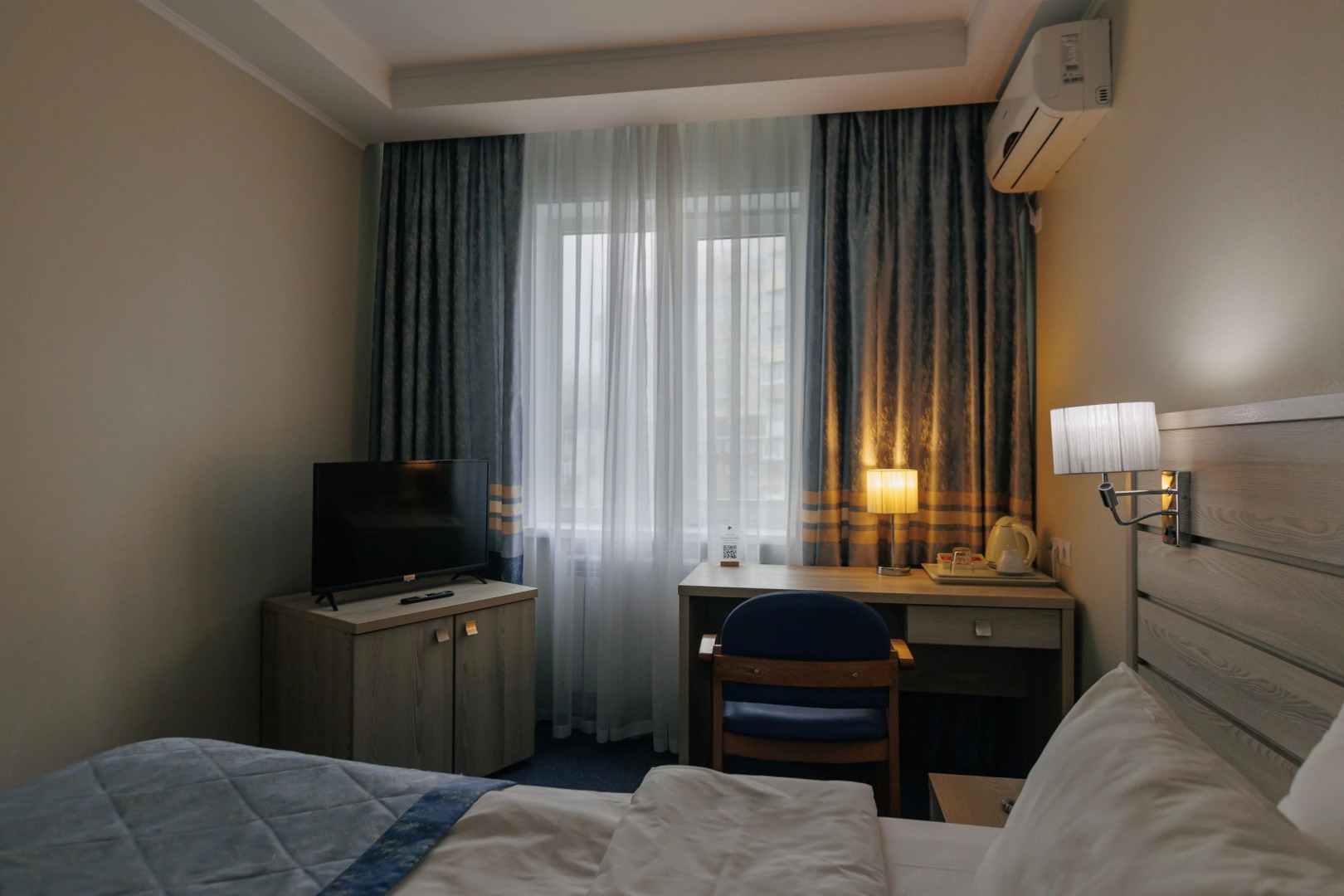 Отель Экватор