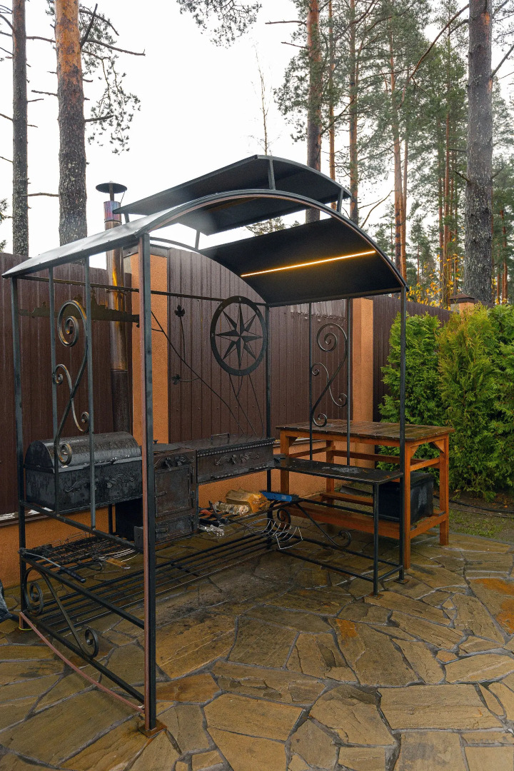 Частный дом WhiteyHouse половина 2