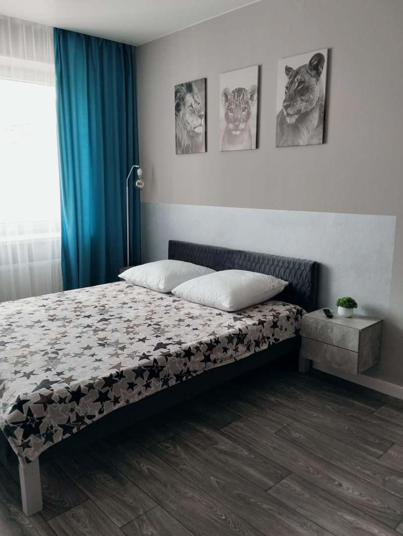 Квартира Уютная с двумя спальнями и удобным выездом в сторону моря