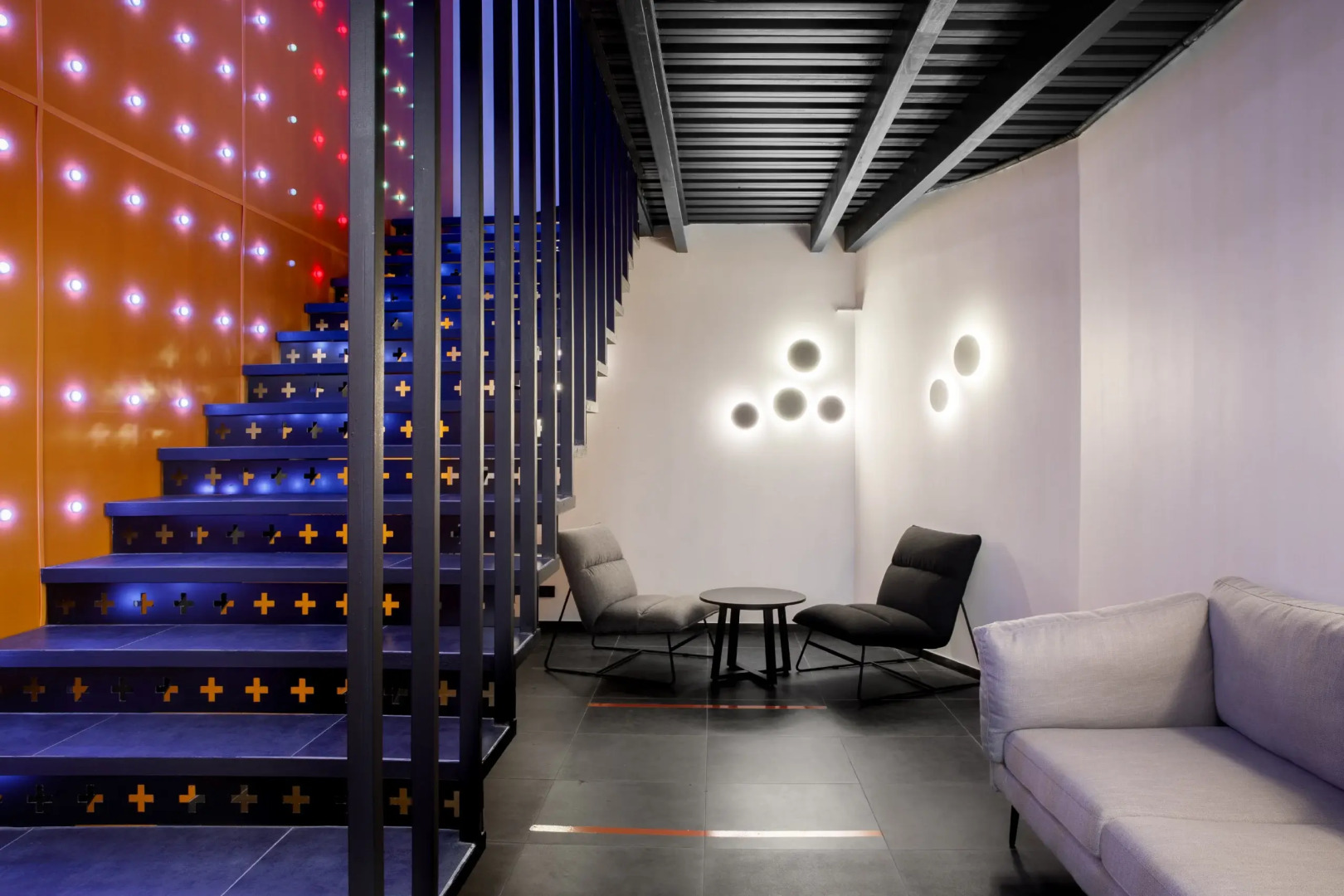 Капсульный отель Luna Capsule