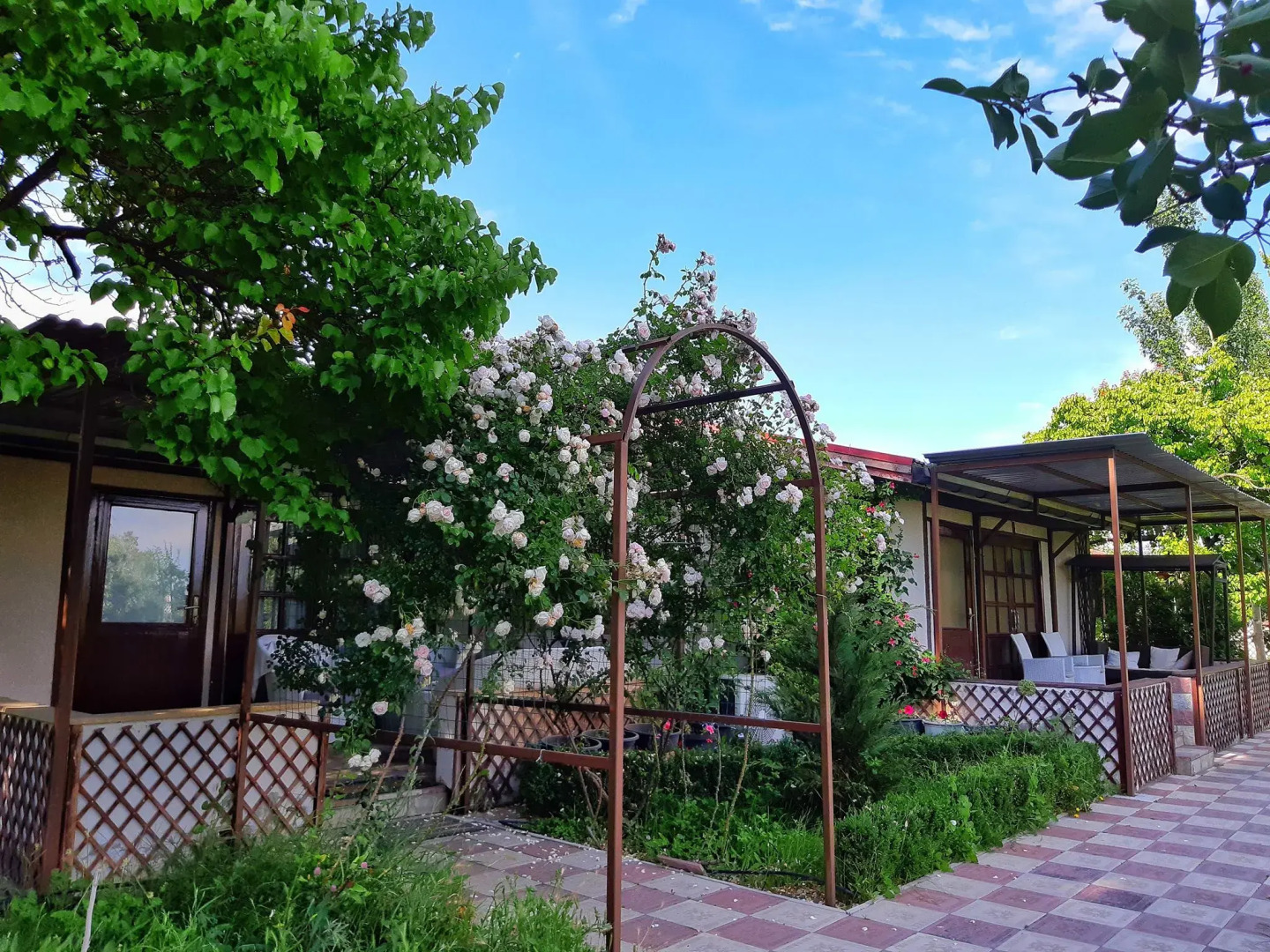 Отель Cross Resort