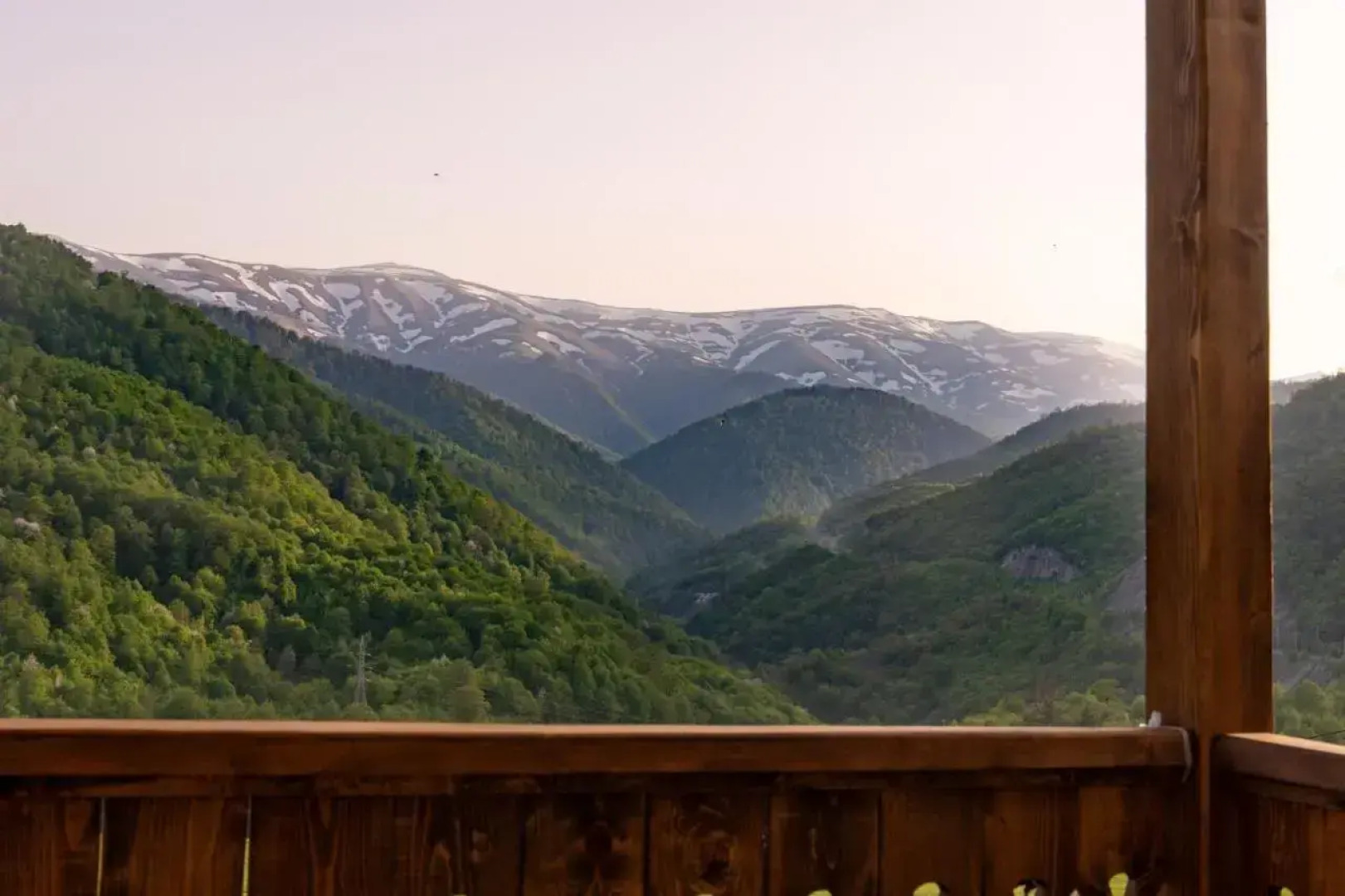 Курортный отель Motives Inn Dilijan