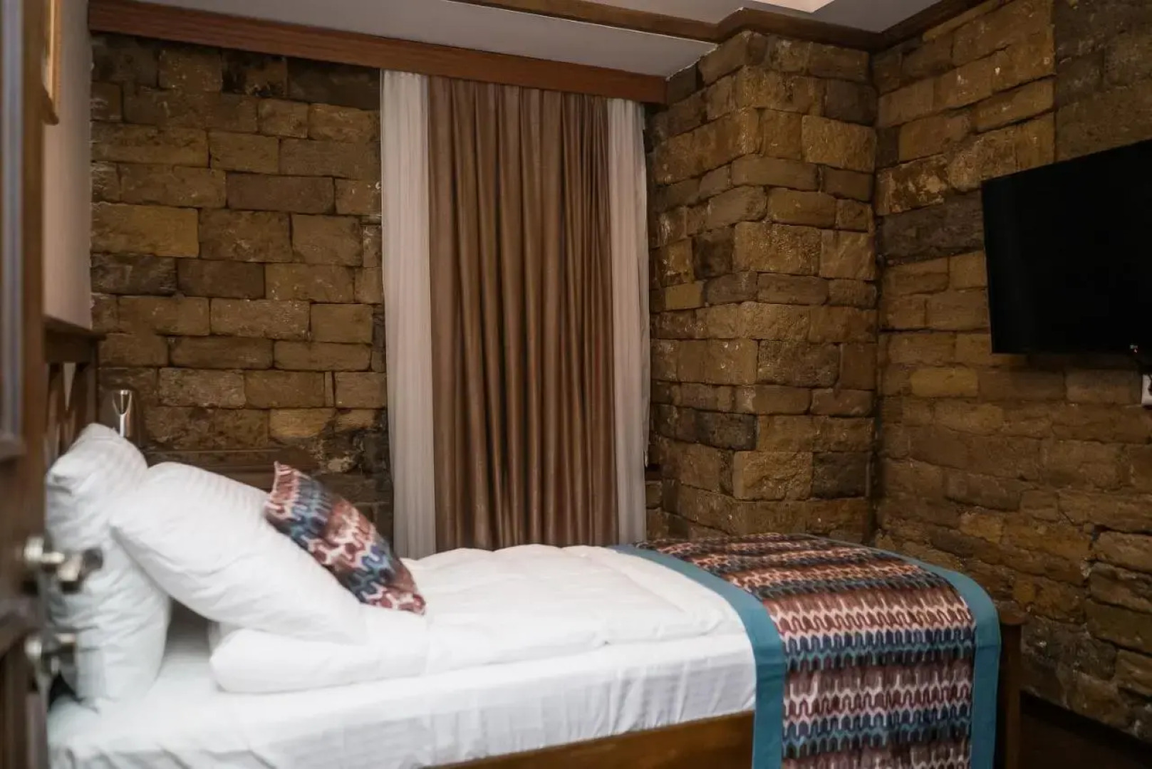 Maajid Hotel & Restaurant