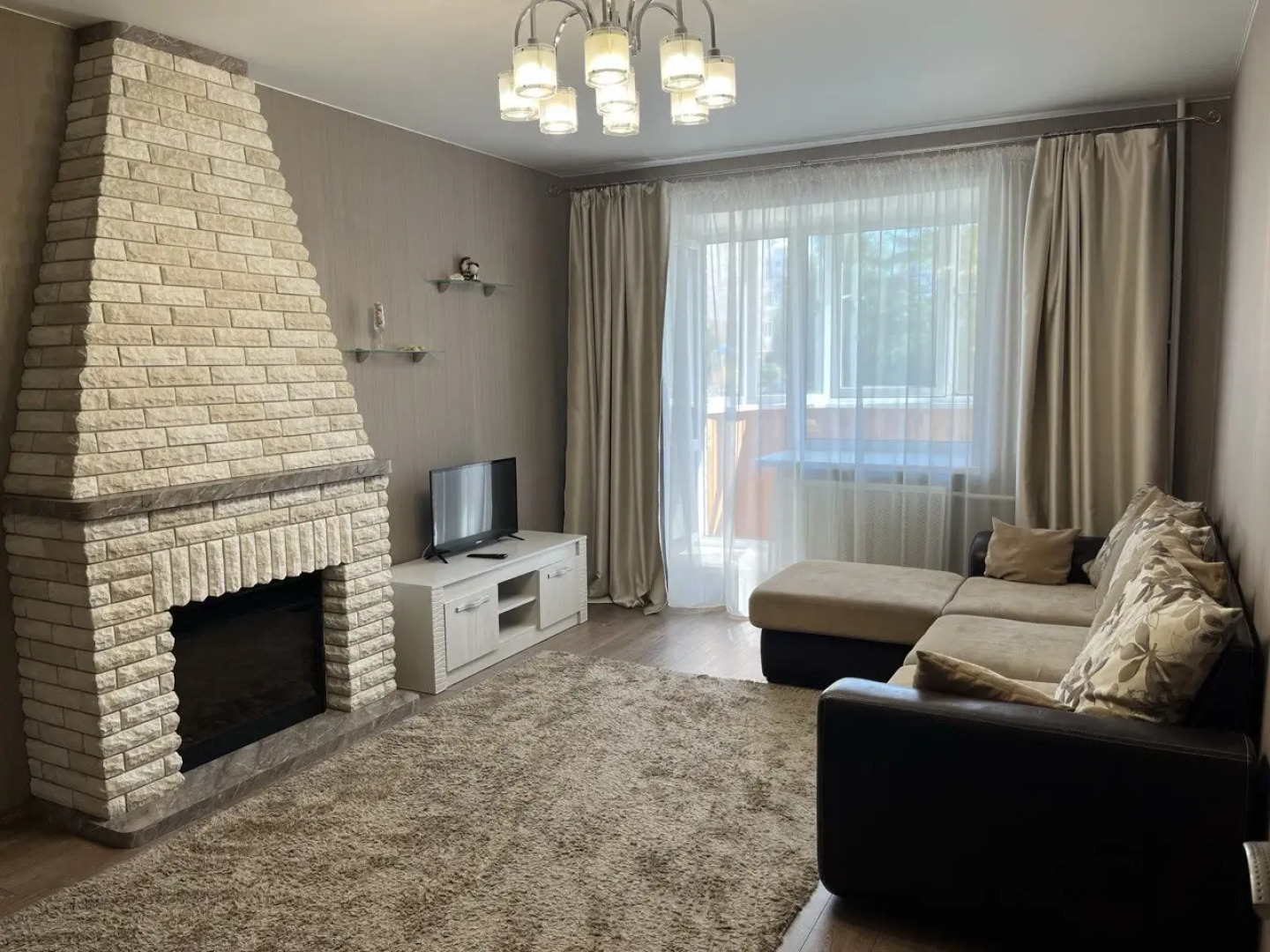 Квартира  3-х комнатная с камином и джакузи