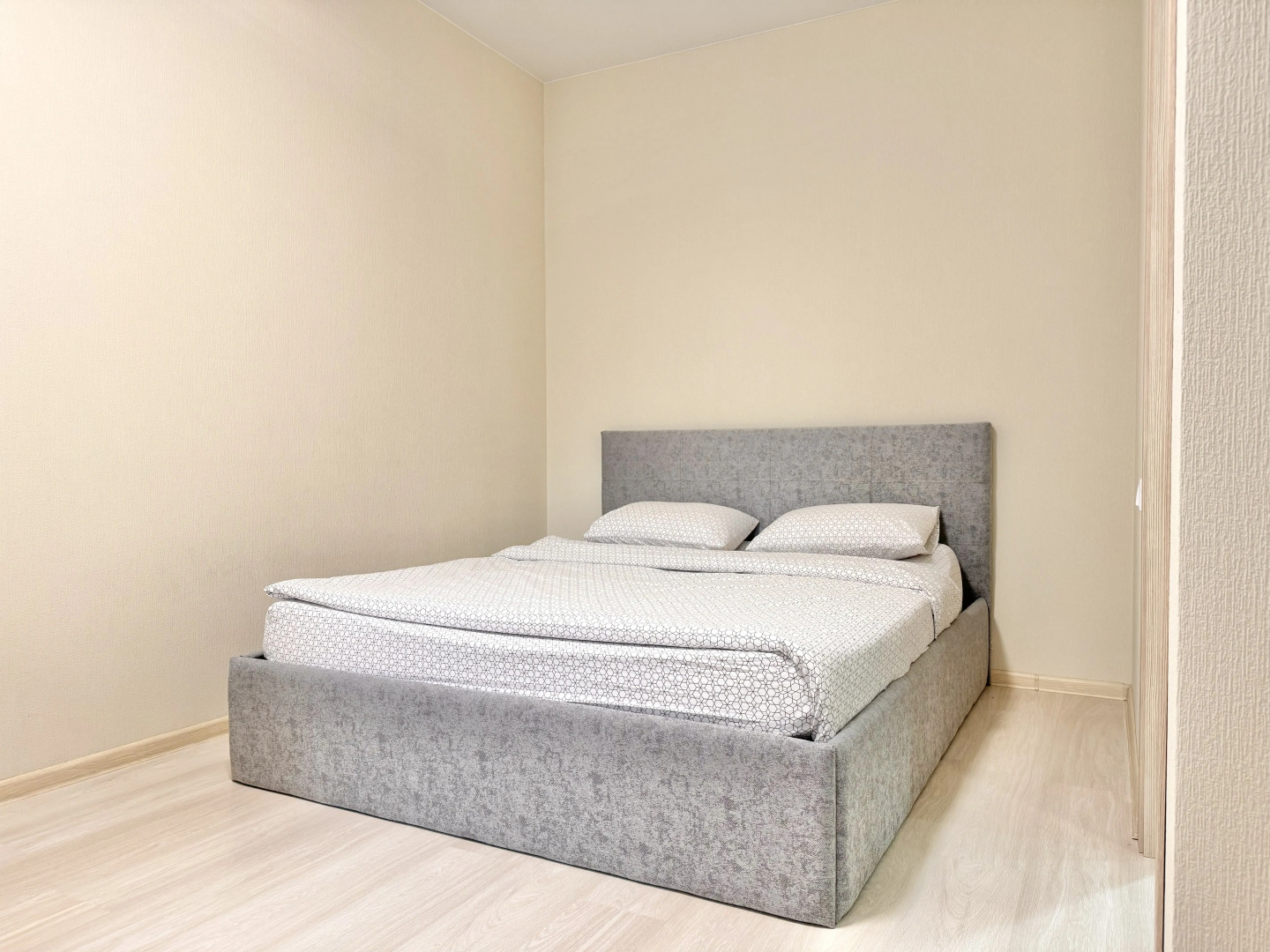 Квартира Hugge Place [Объект 185]