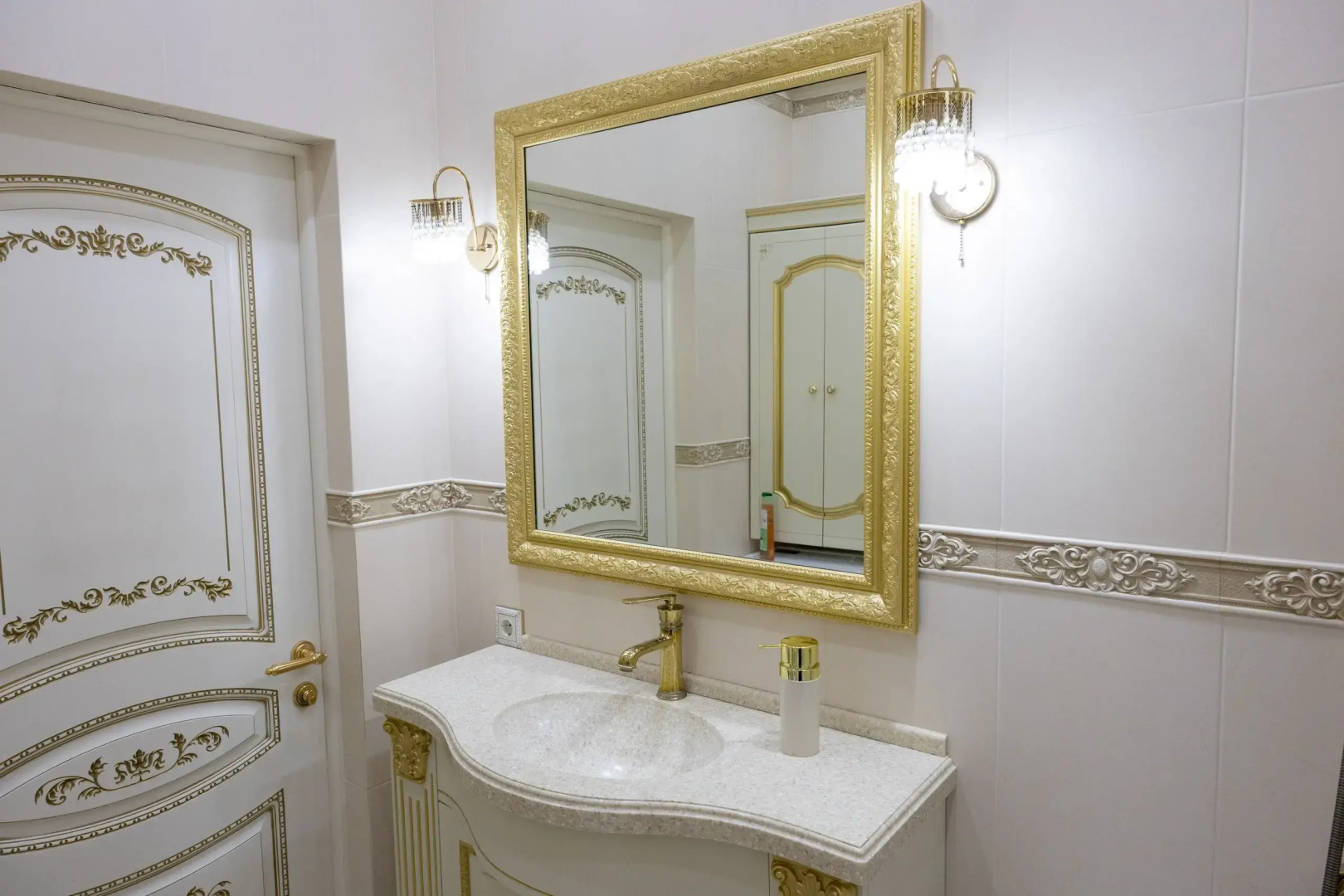 Апартаменты "Эленика" Роскошные у Озера в Махачкале