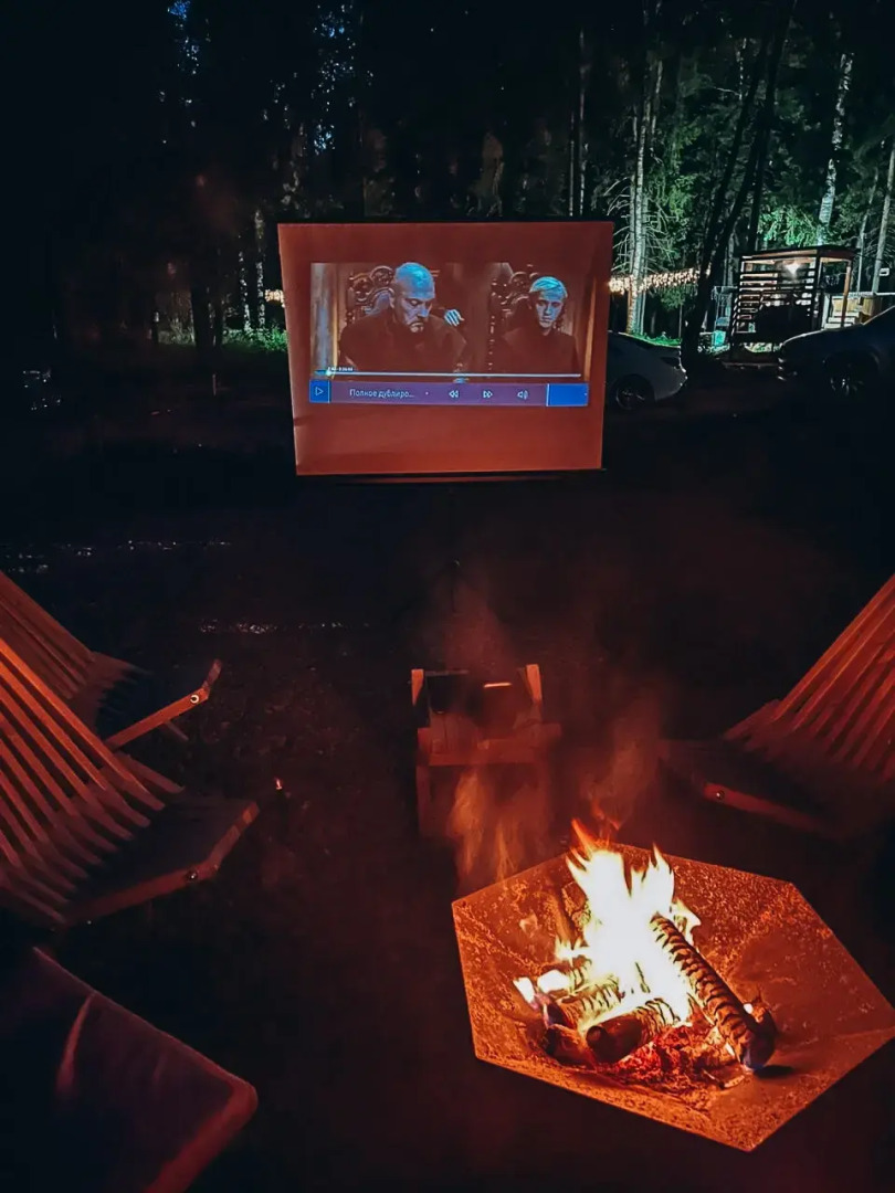 Шале Красный домик в лесу на Живописной улице