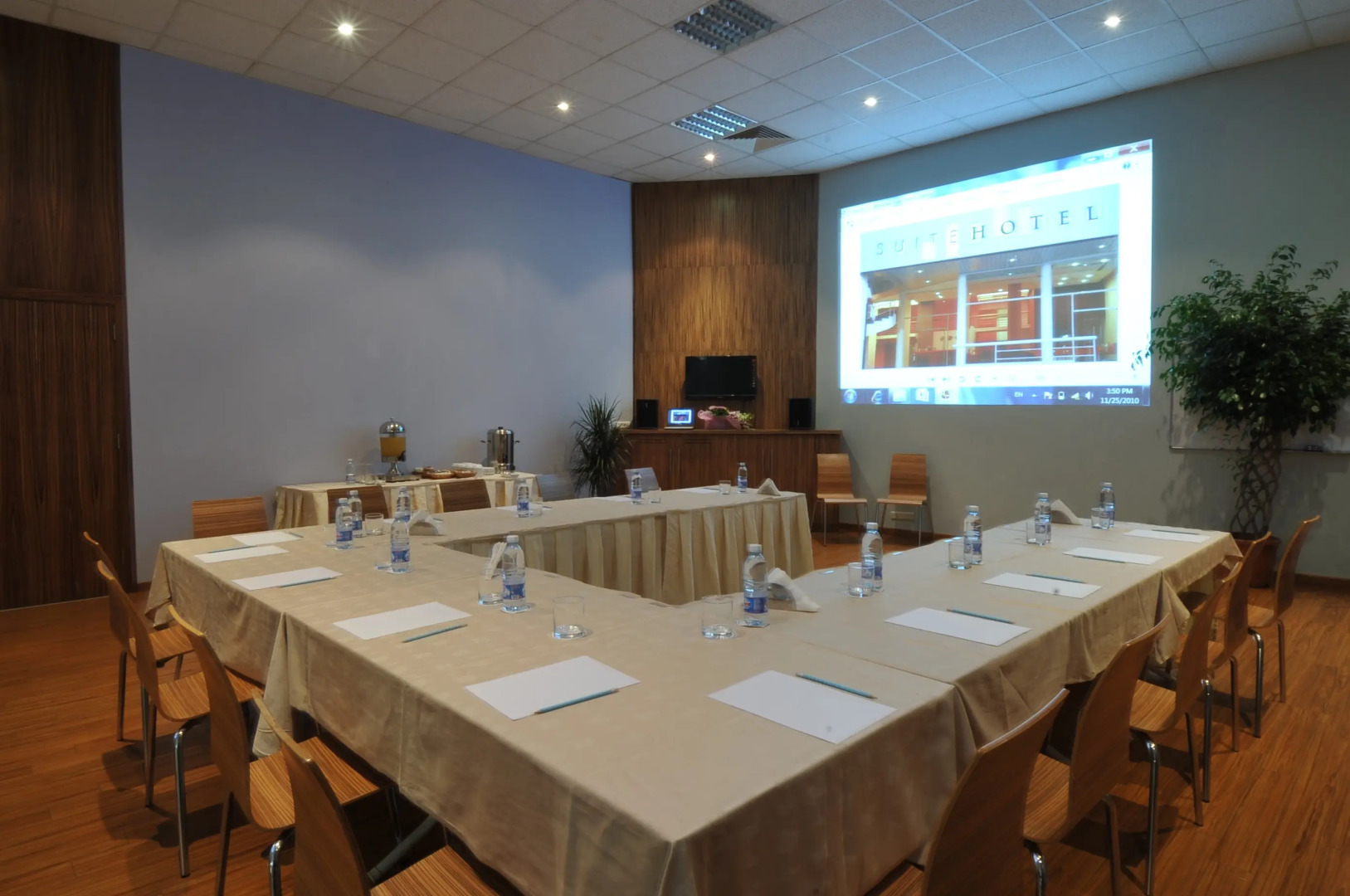 Отель Suite Merlot