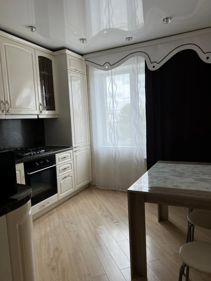 Квартира двухкомнатная в центре города Югорск