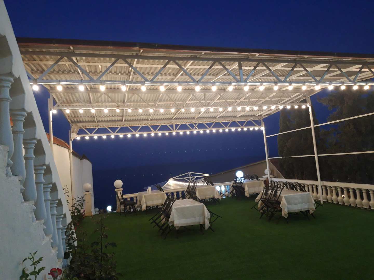 Отель Солнечный берег