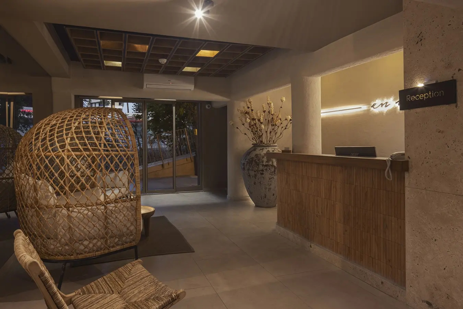 En Vie Beach Boutique Hotel