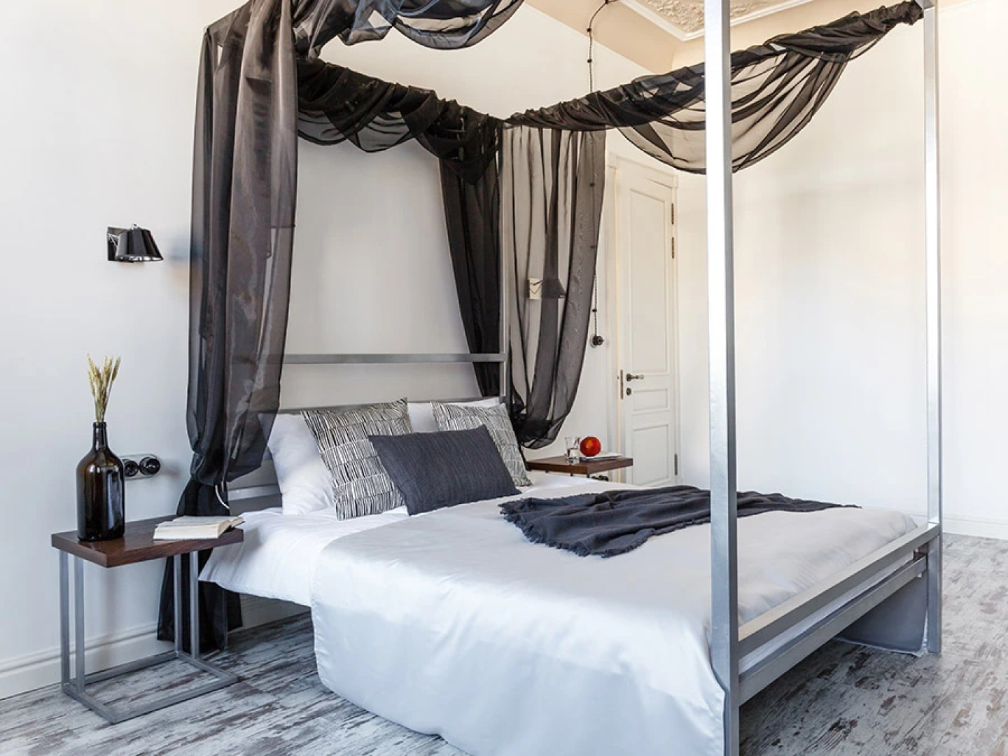 Inretro White by Apartica