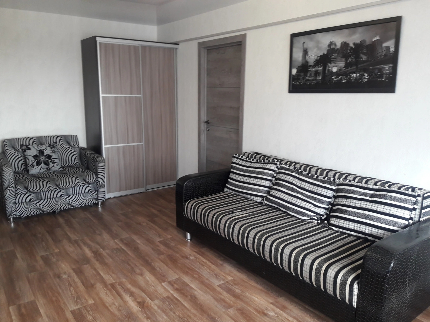 Квартира Трехкомнатная квартира на Еременко