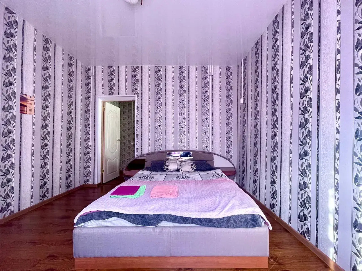 Апартаменты С кухней гостиной и отдельной спальней