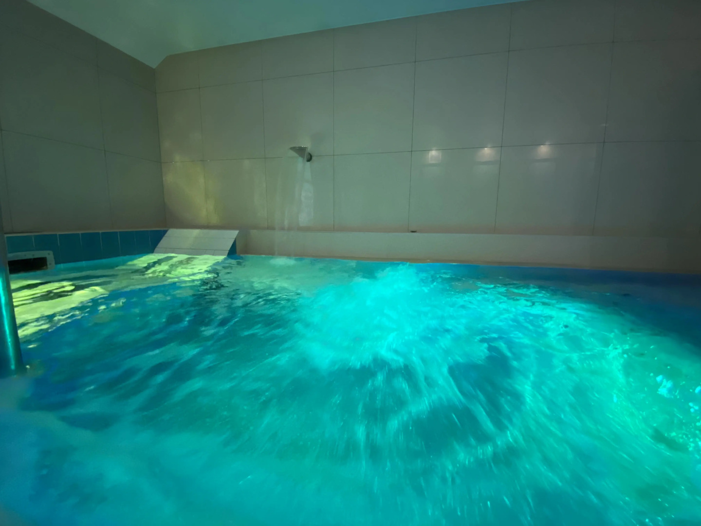 Отель Ист Ривер