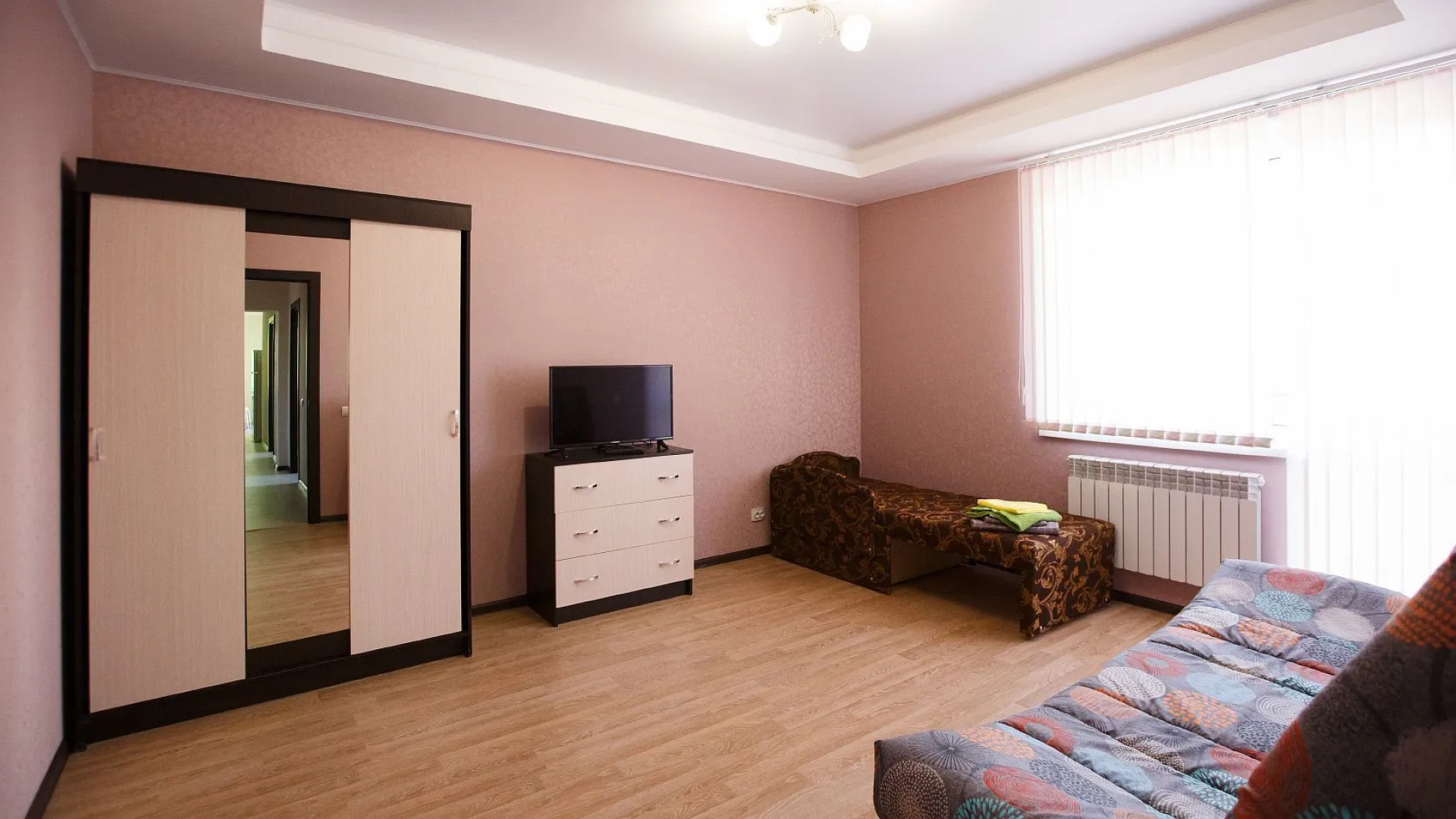 Апартаменты Right Room трехкомнатные на Салтыкова-Щедрина 3