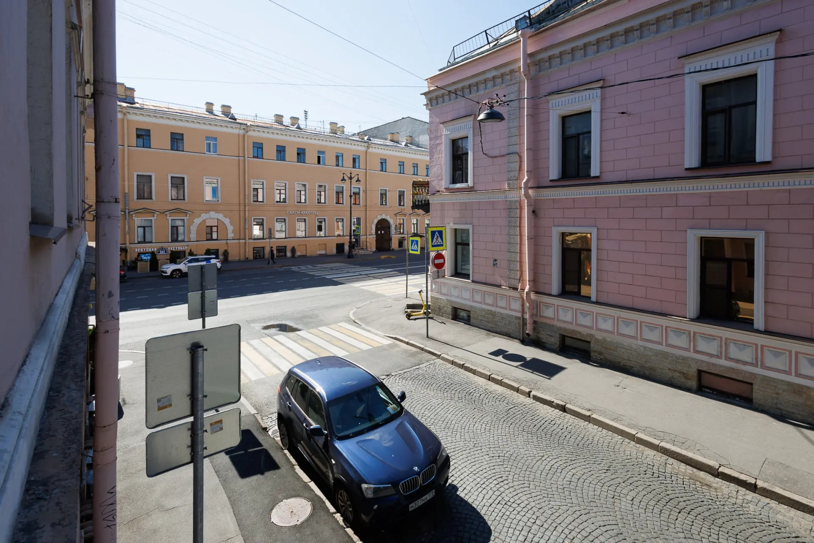 Квартира в стиле диско у Стрелки на Васильевском