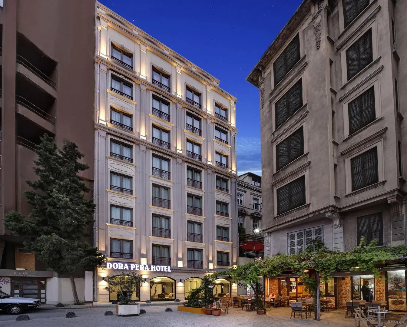 Отель Dora Pera