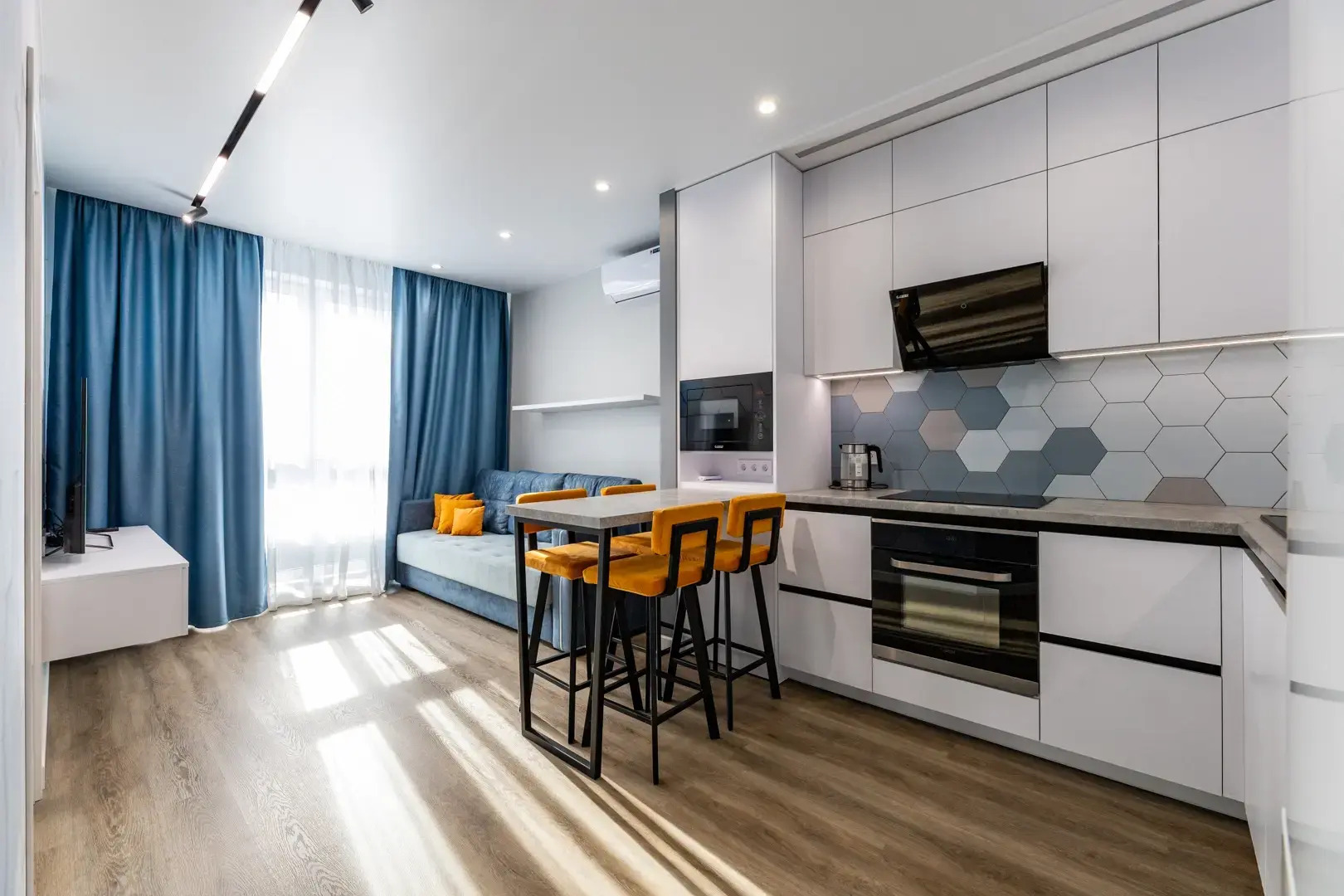 Квартира в элитнoм комплeксе Минск Мир