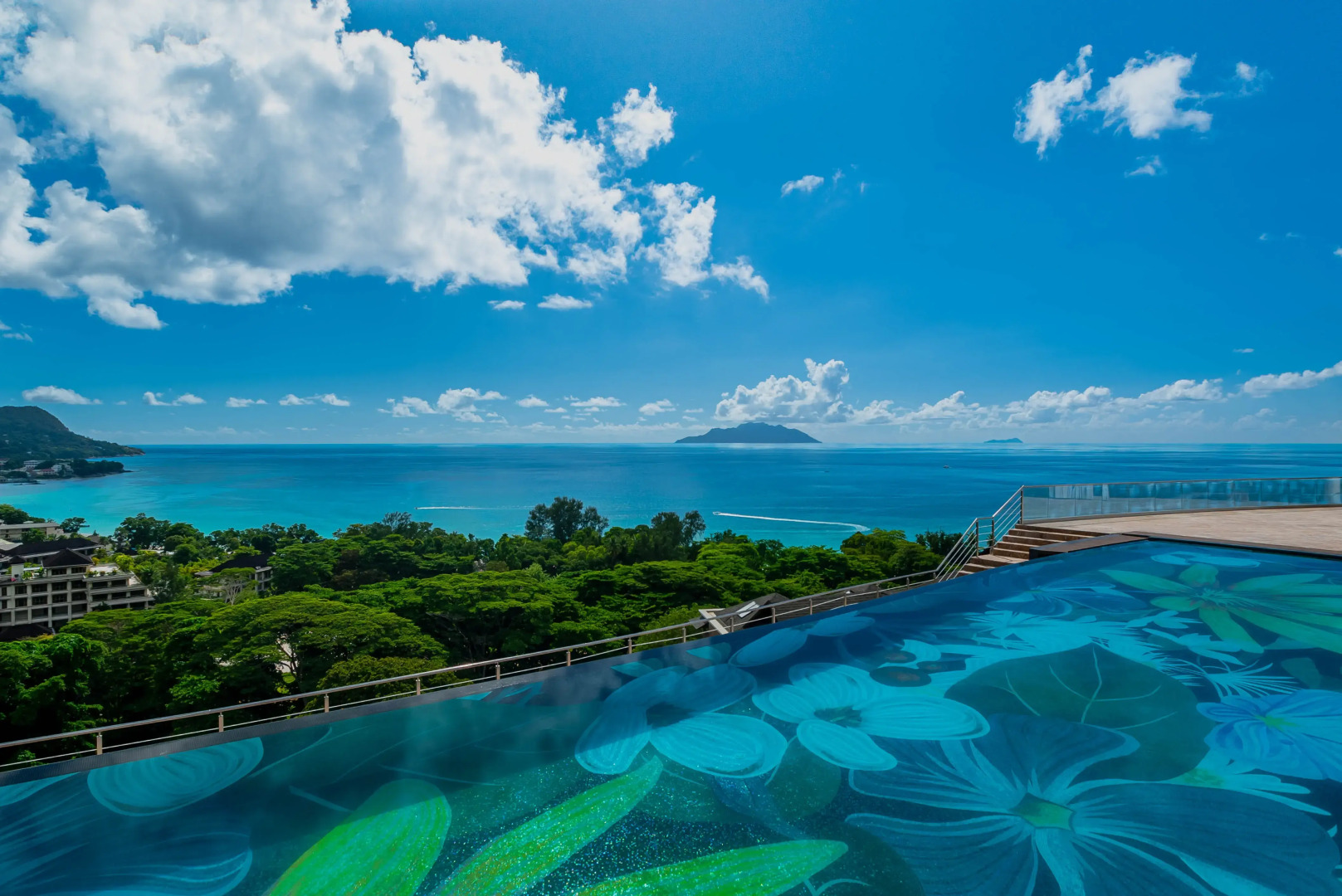 Курортный отель Gardens Hill Resort & Spa